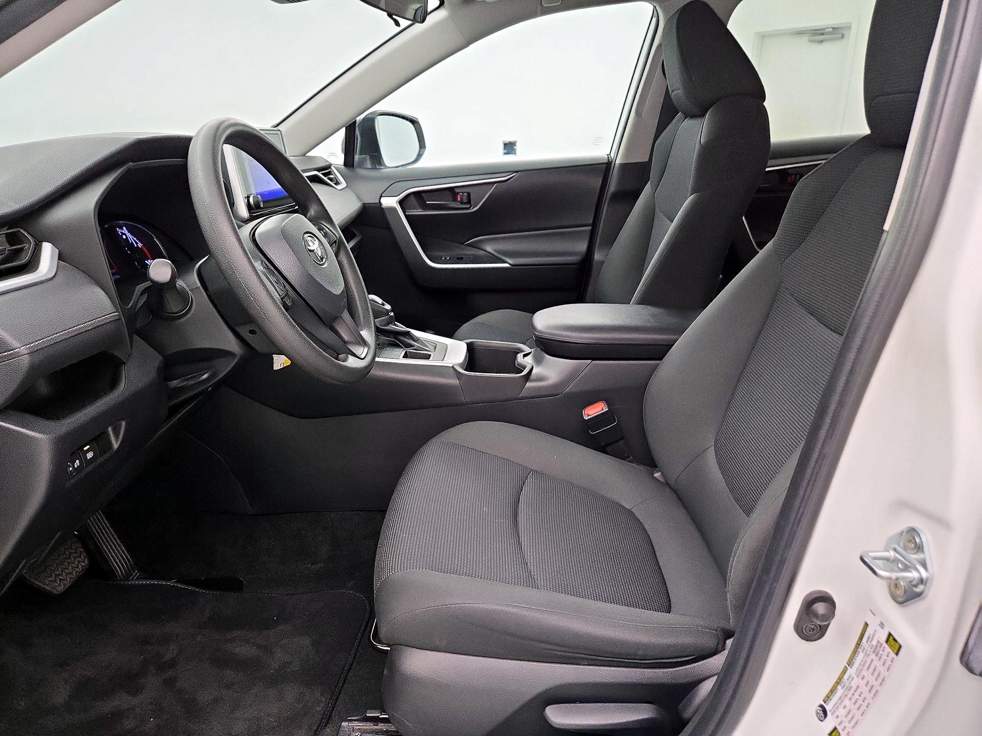 Thumbnail: 2024 Toyota RAV4 - 11