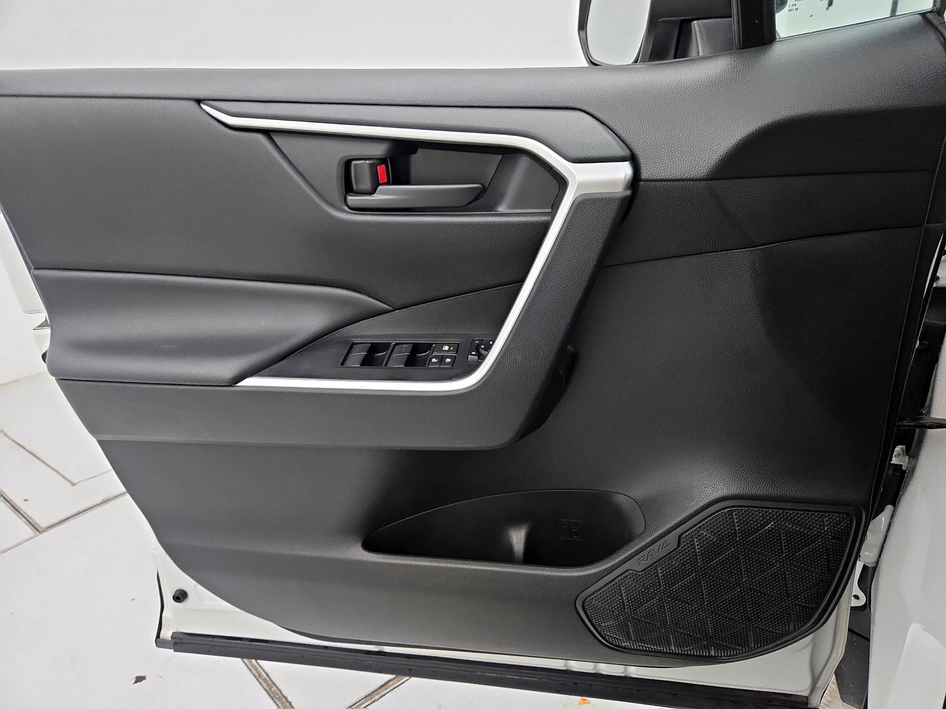 Thumbnail: 2024 Toyota RAV4 - 12