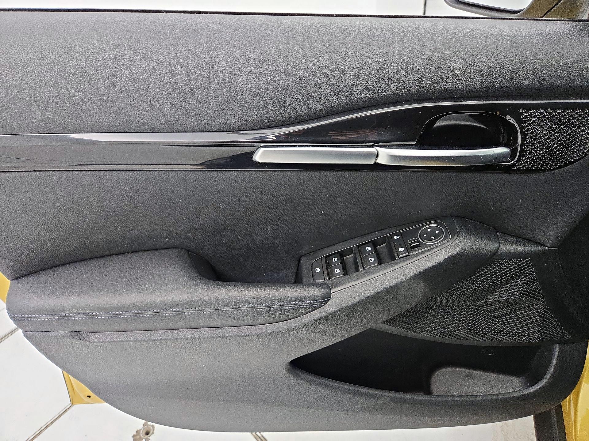 Thumbnail: 2021 Kia Seltos - 12