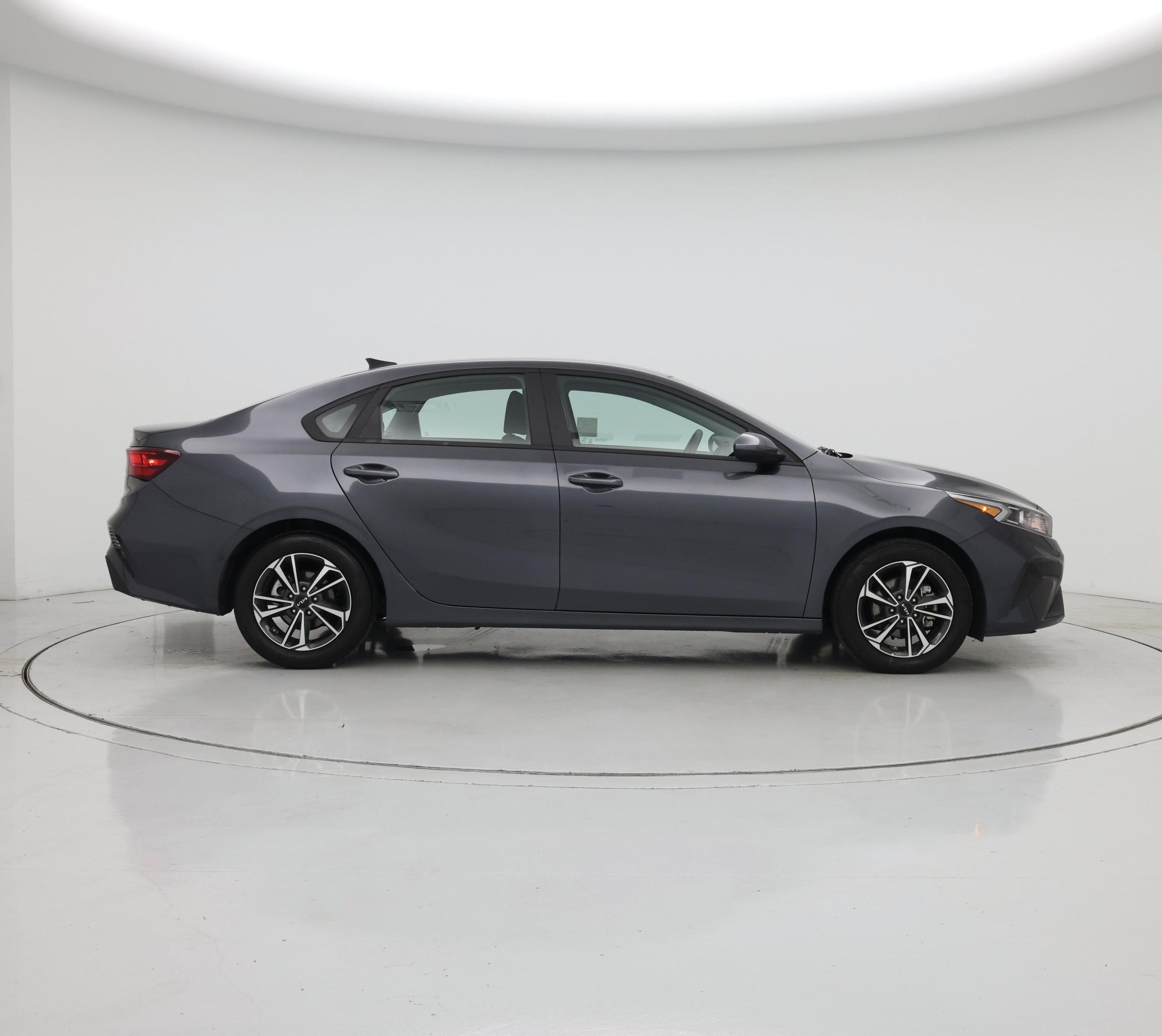 Thumbnail: 2024 Kia Forte - 7