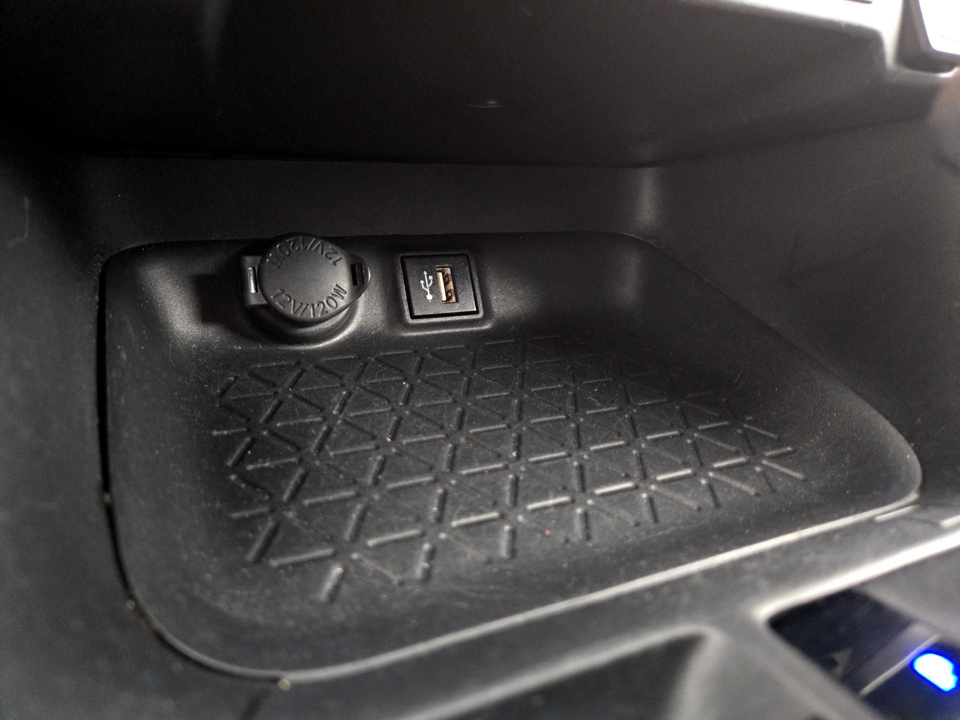 Thumbnail: 2024 Toyota RAV4 - 18