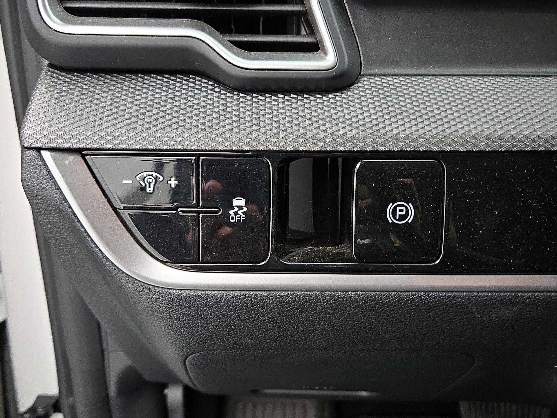 Thumbnail: 2024 Kia Sportage - 13