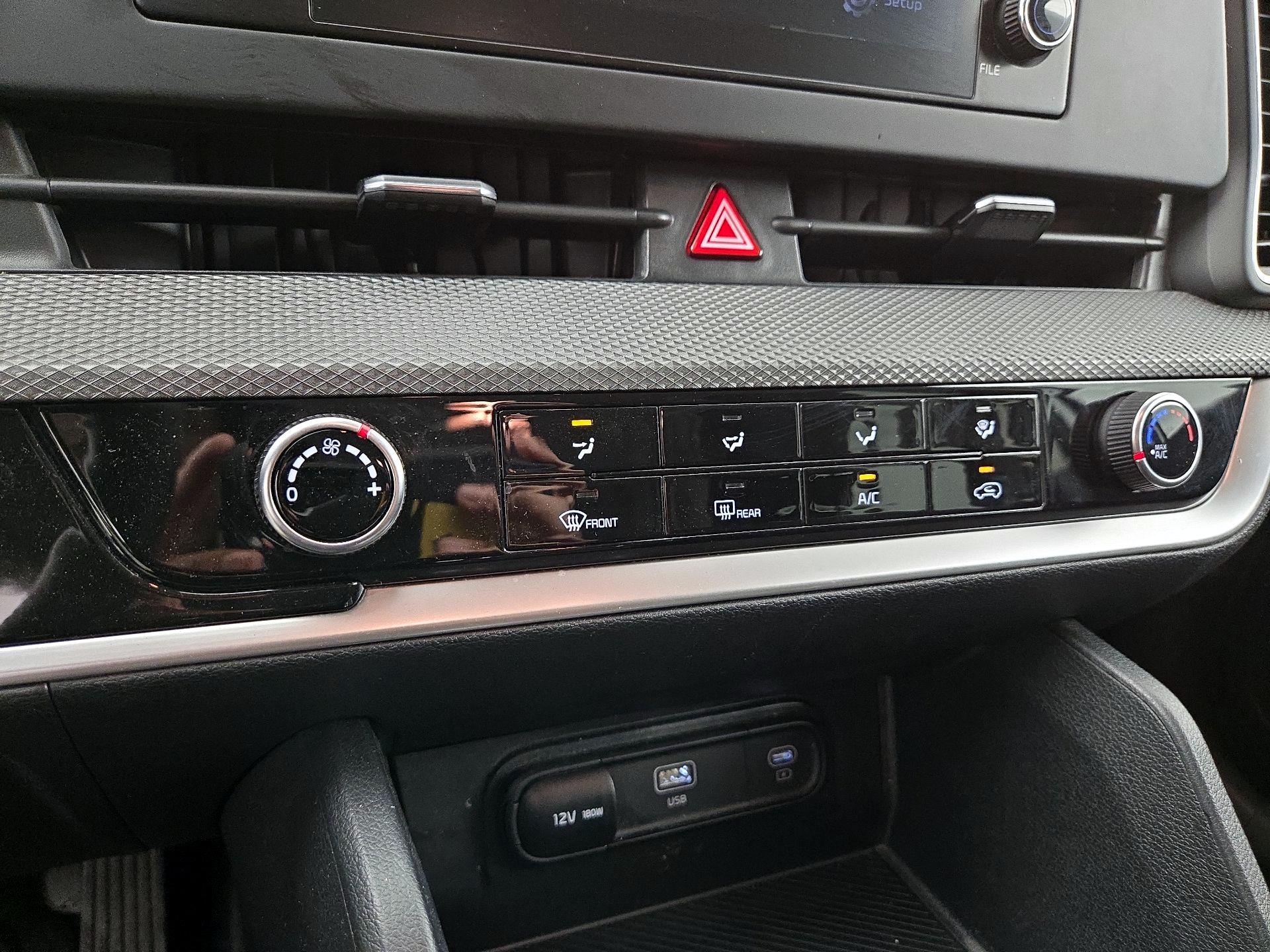 Thumbnail: 2024 Kia Sportage - 16