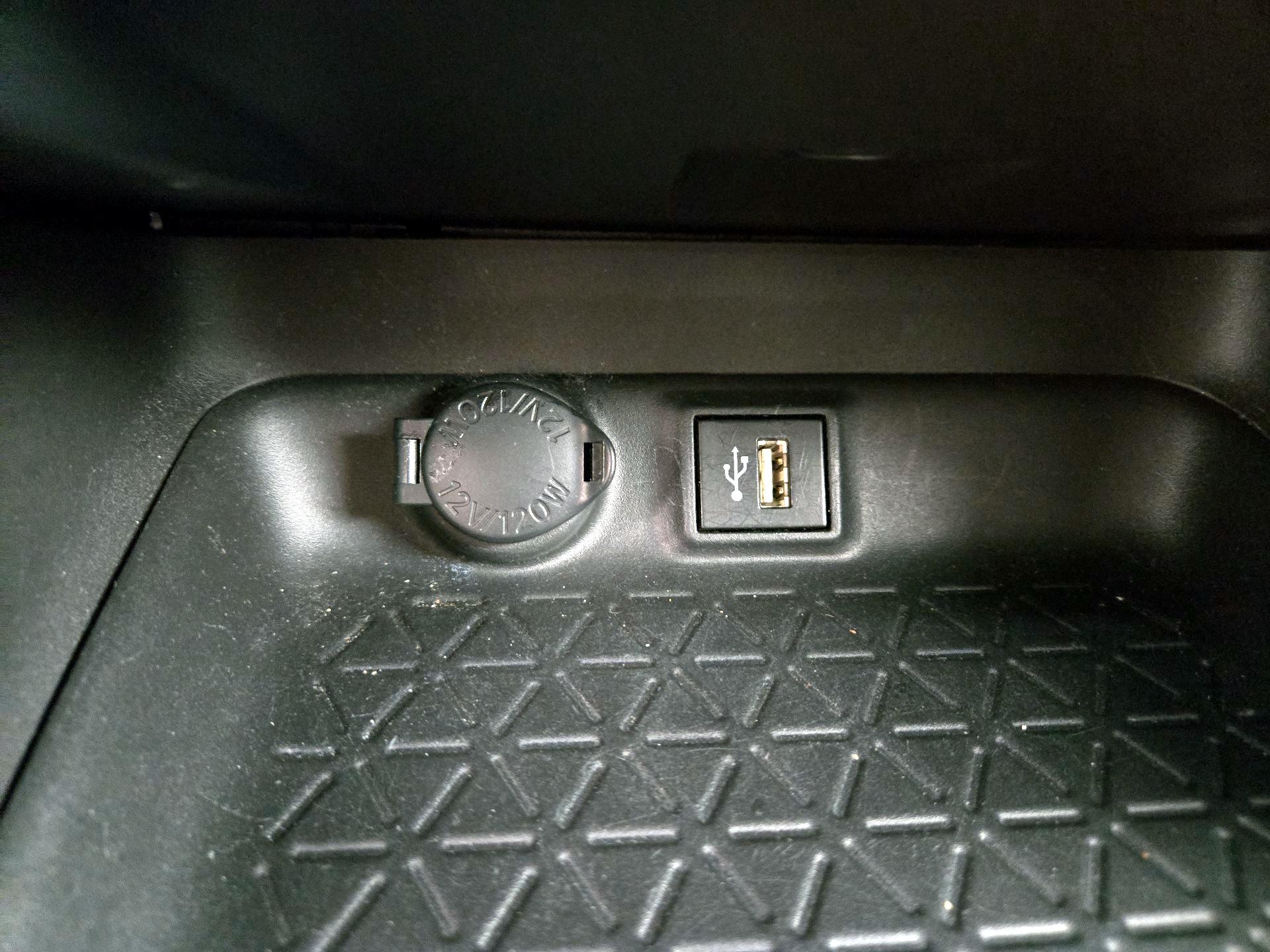 Thumbnail: 2024 Toyota RAV4 - 18