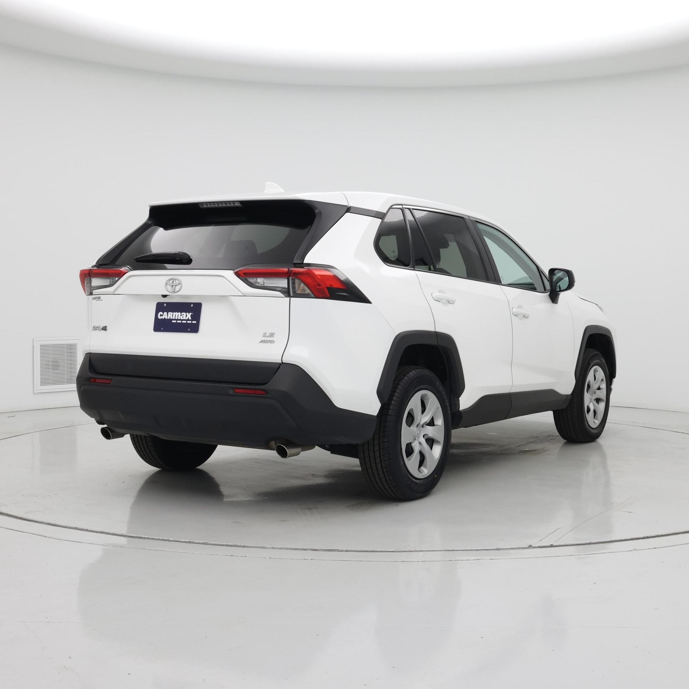 Thumbnail: 2024 Toyota RAV4 - 8
