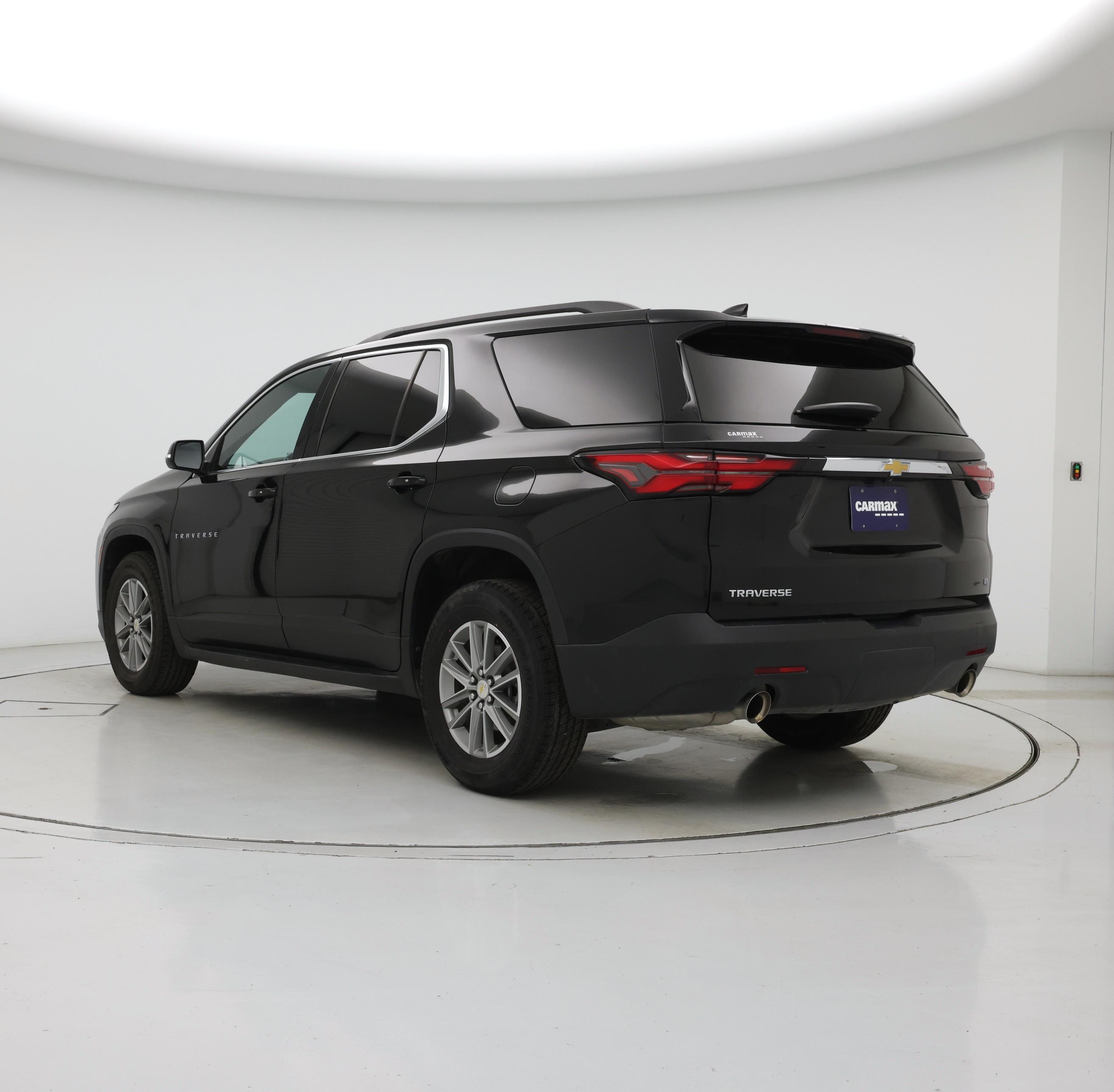 Thumbnail: 2023 Chevrolet Traverse - 2