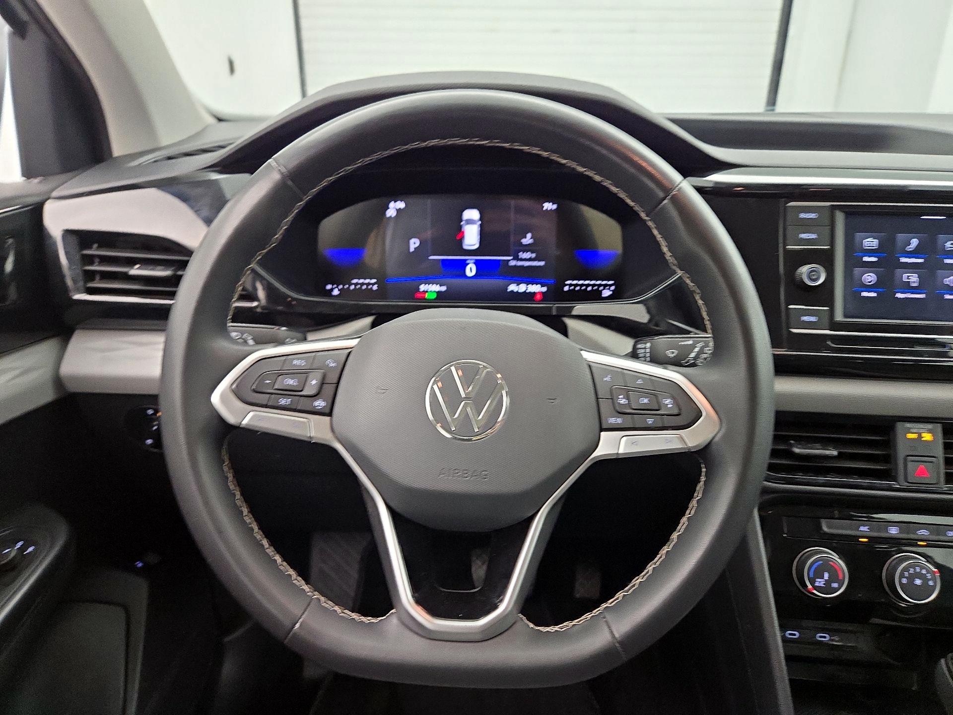 Thumbnail: 2023 Volkswagen Taos - 10