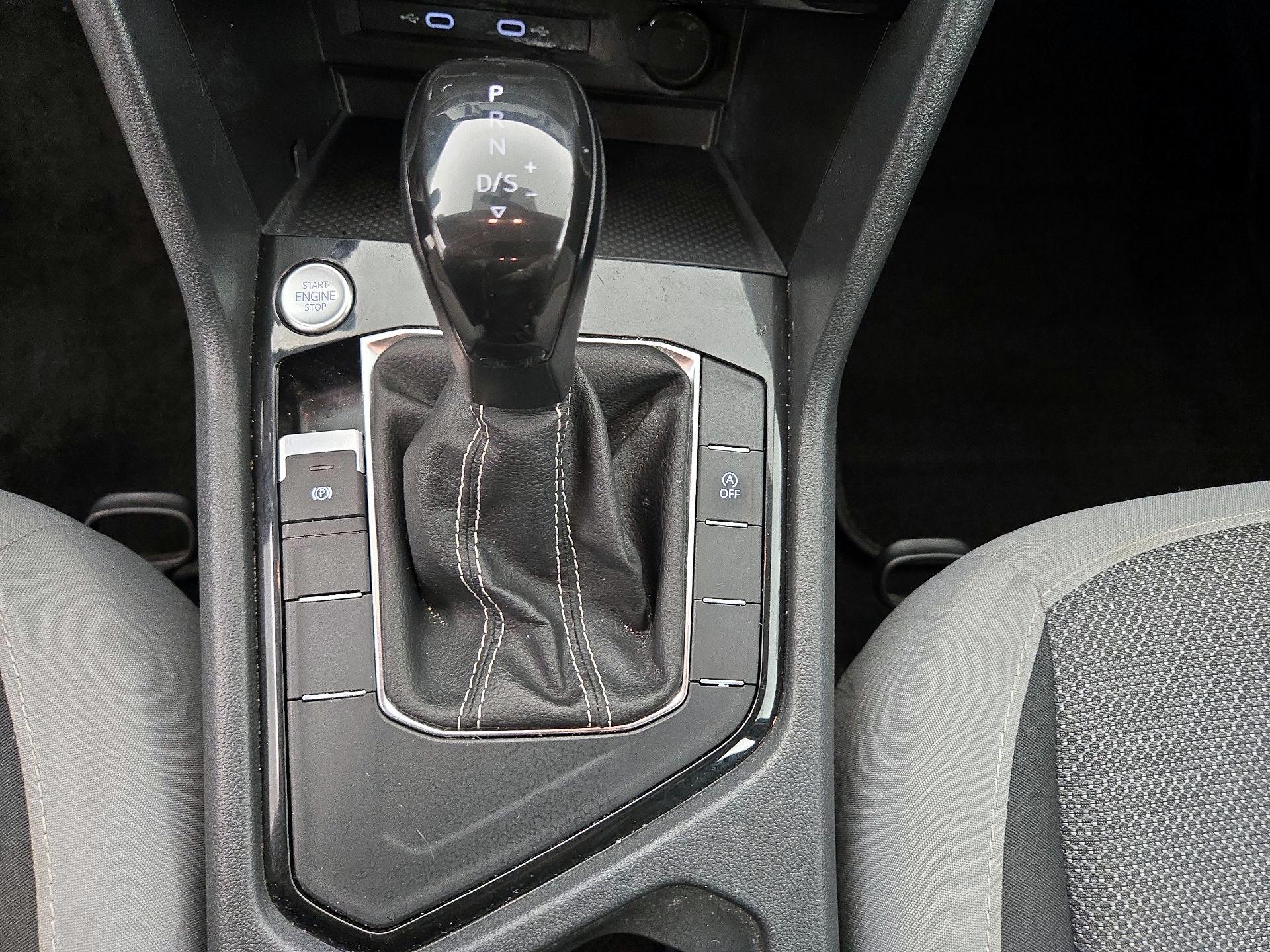 Thumbnail: 2023 Volkswagen Taos - 17