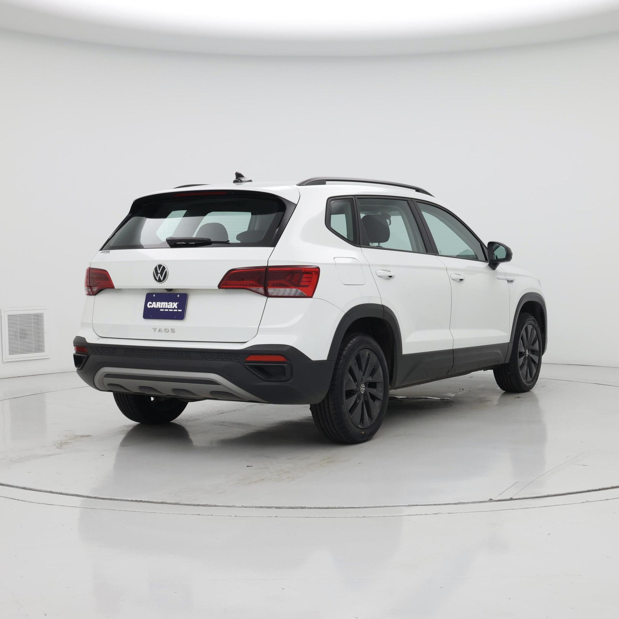 Thumbnail: 2023 Volkswagen Taos - 8