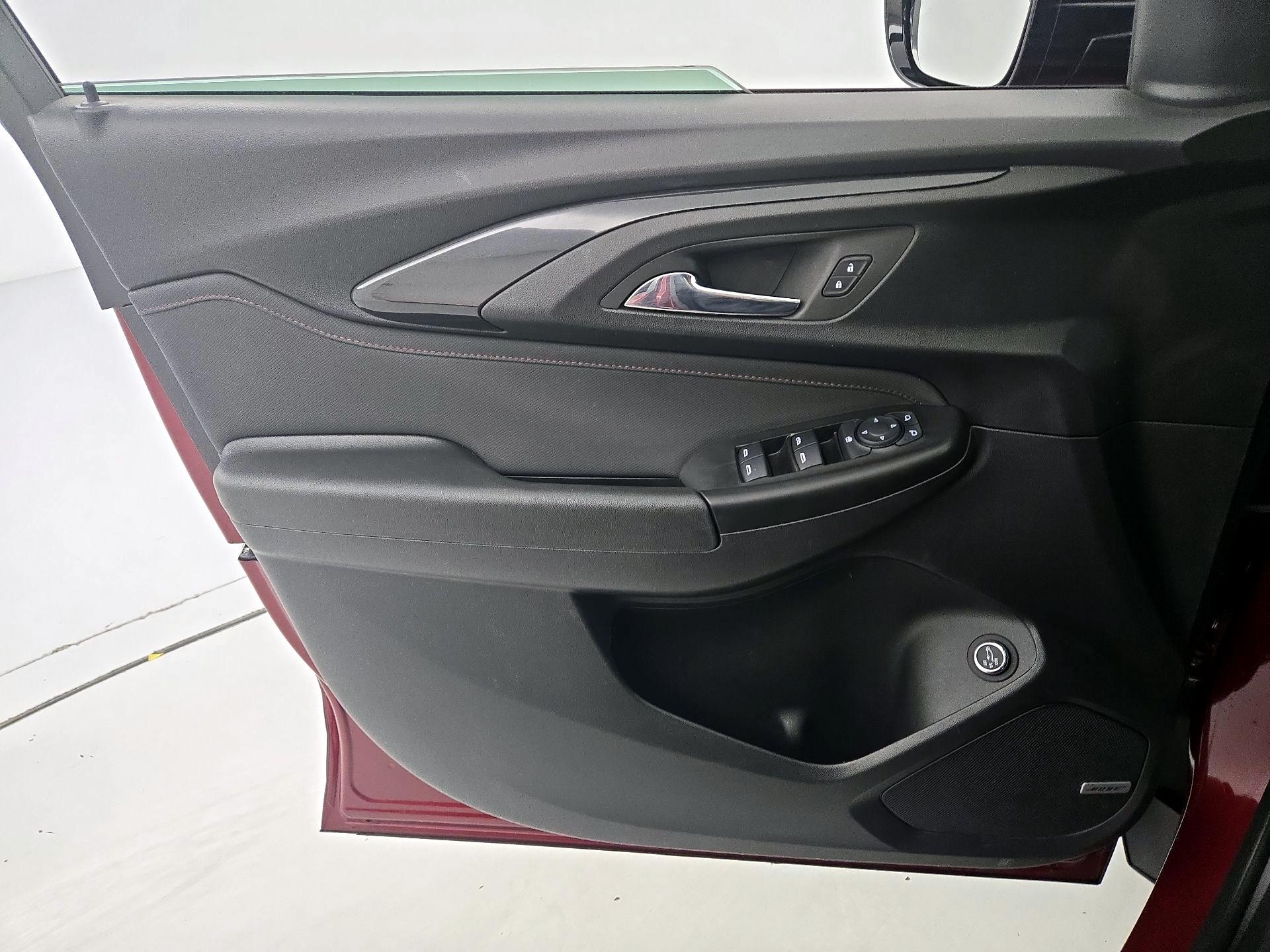 Thumbnail: 2023 Chevrolet TrailBlazer - 12