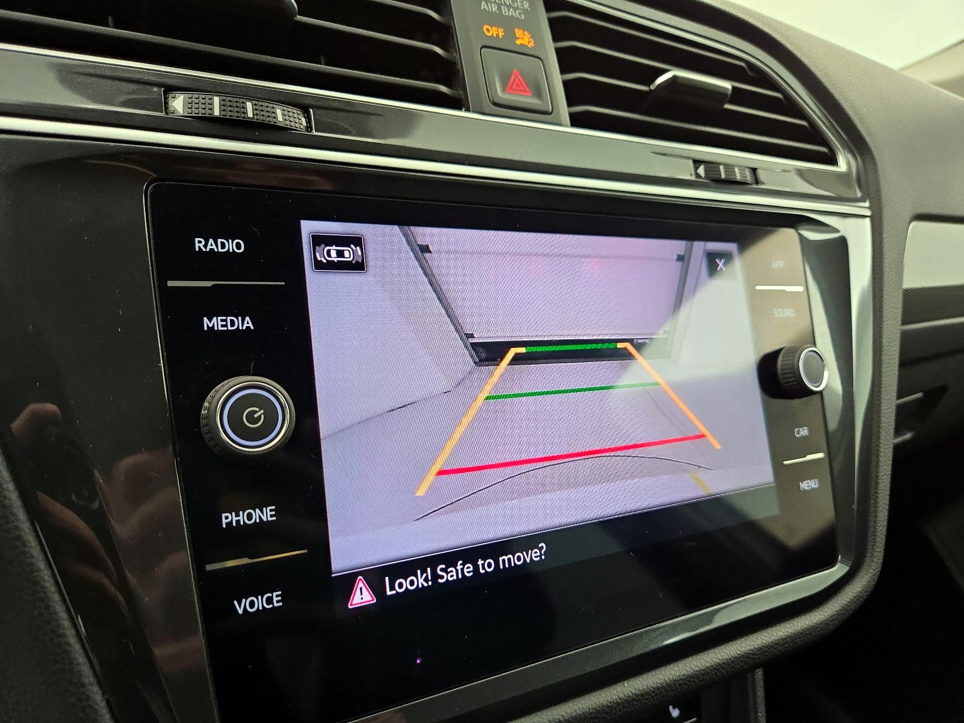 Thumbnail: 2024 Volkswagen Tiguan - 14