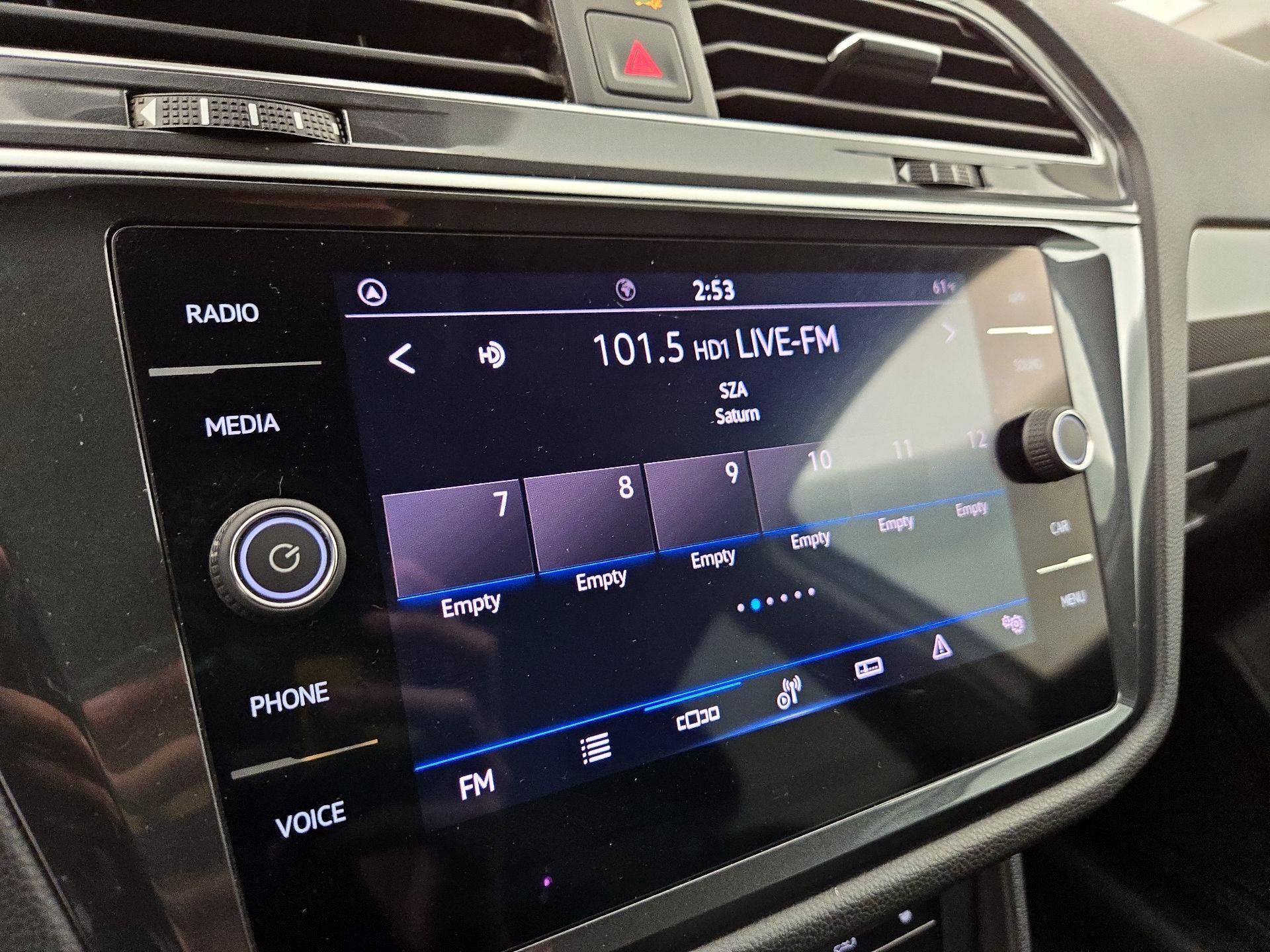 Thumbnail: 2024 Volkswagen Tiguan - 15