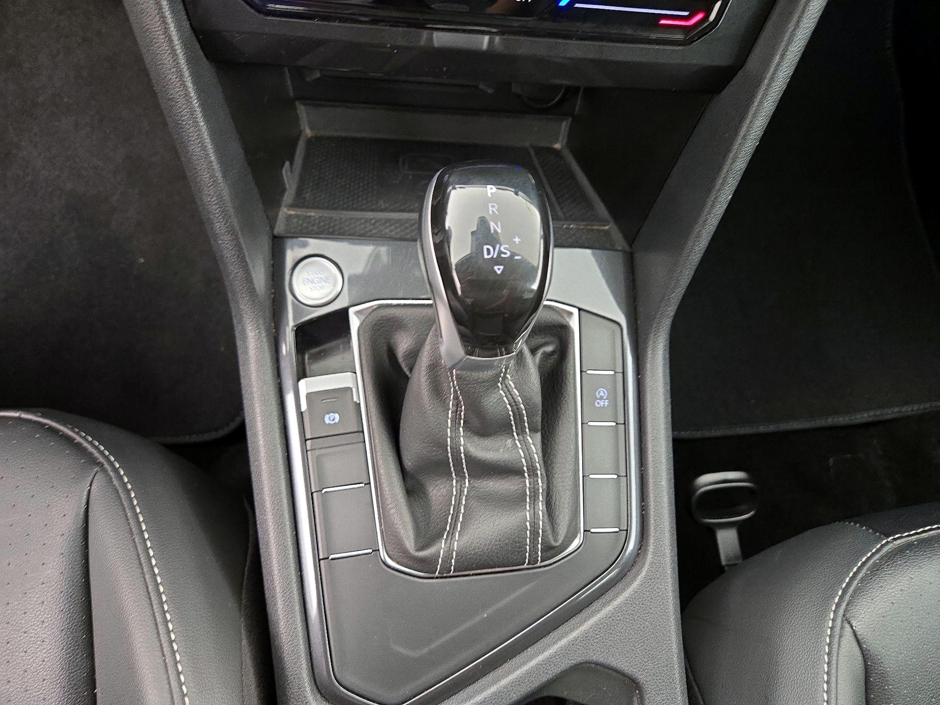 Thumbnail: 2024 Volkswagen Tiguan - 17