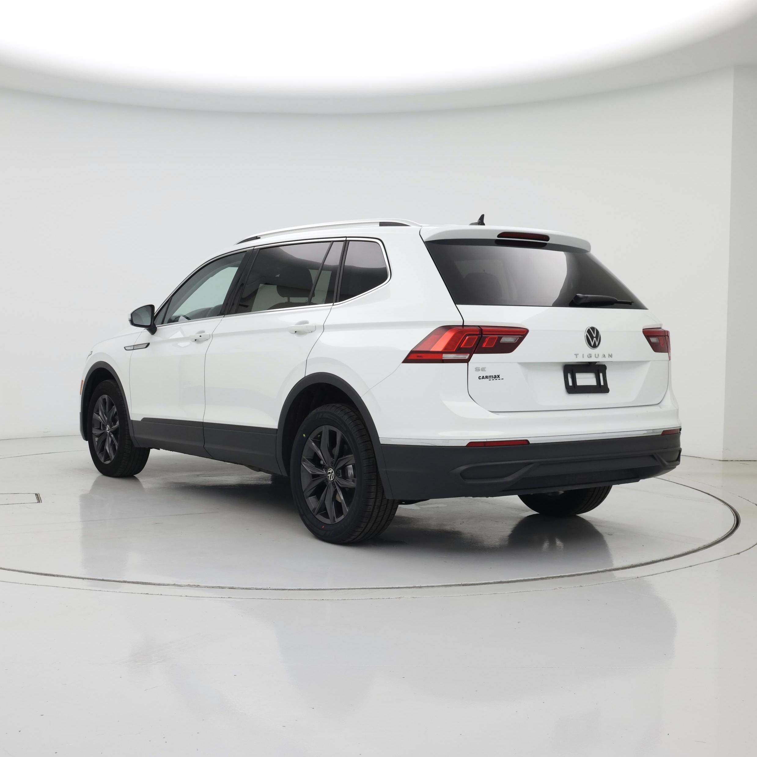 Thumbnail: 2024 Volkswagen Tiguan - 2