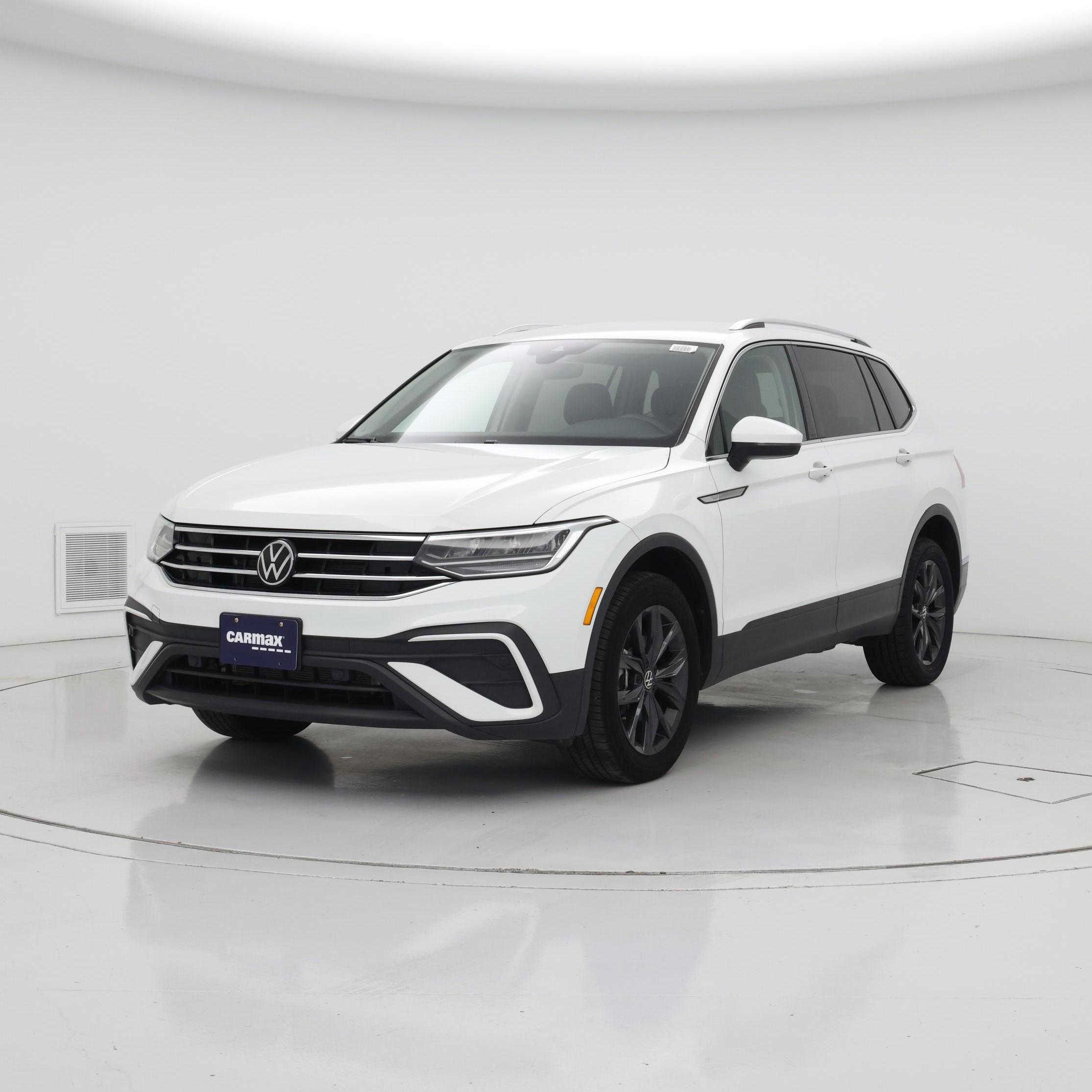 Thumbnail: 2024 Volkswagen Tiguan - 4