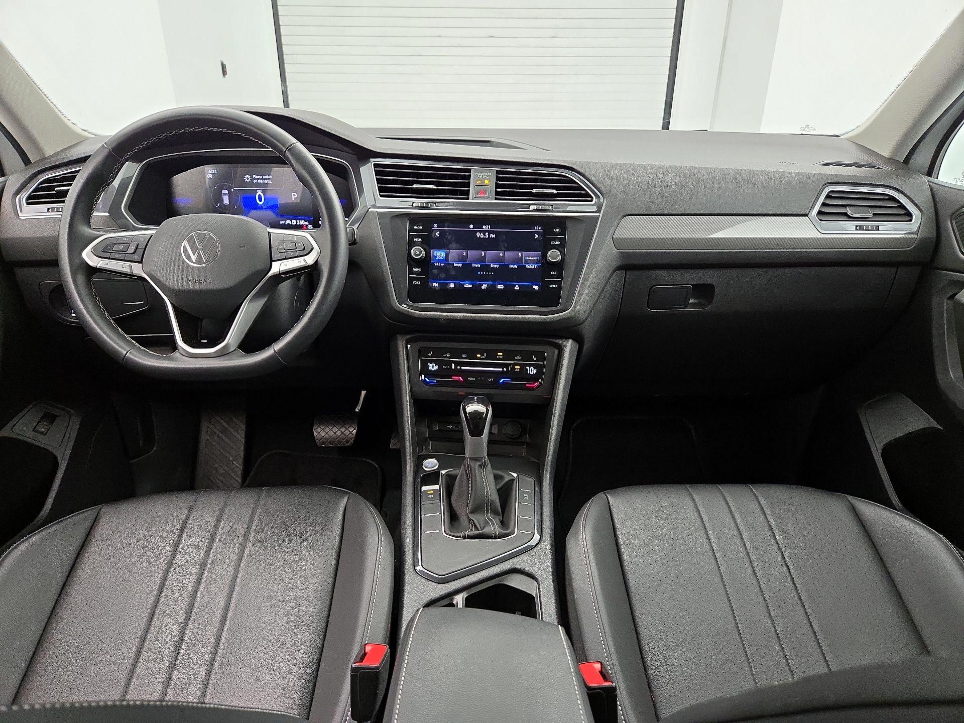 Thumbnail: 2024 Volkswagen Tiguan - 9