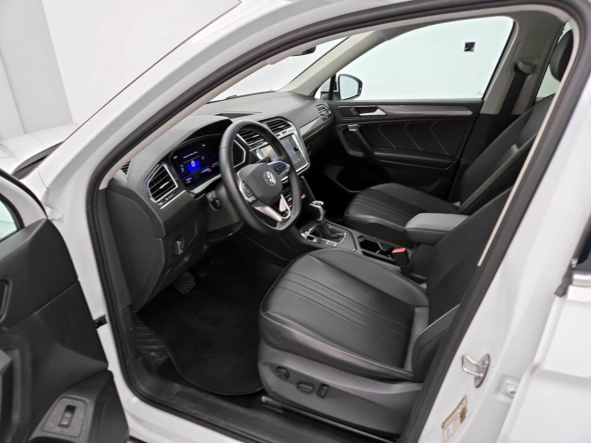 Thumbnail: 2024 Volkswagen Tiguan - 11