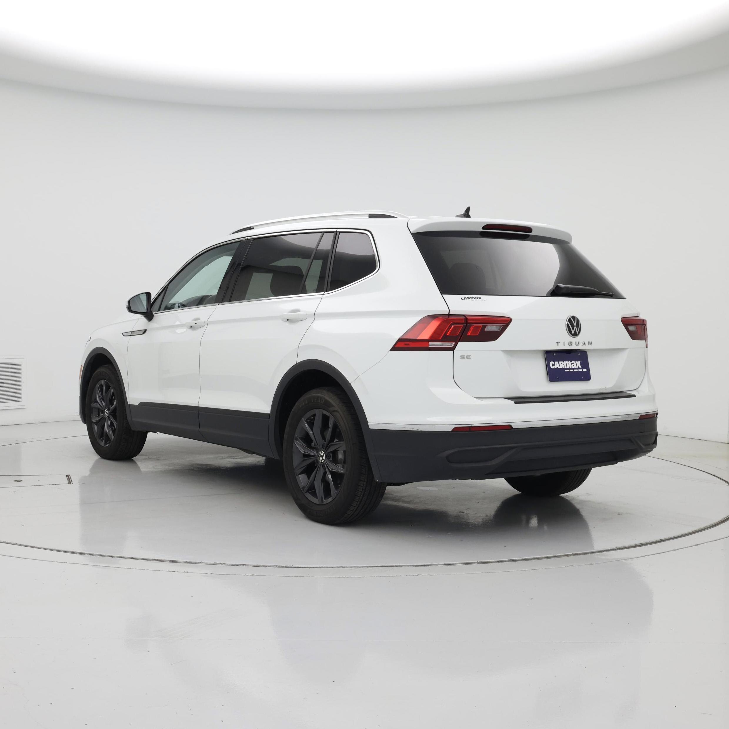 Thumbnail: 2024 Volkswagen Tiguan - 2