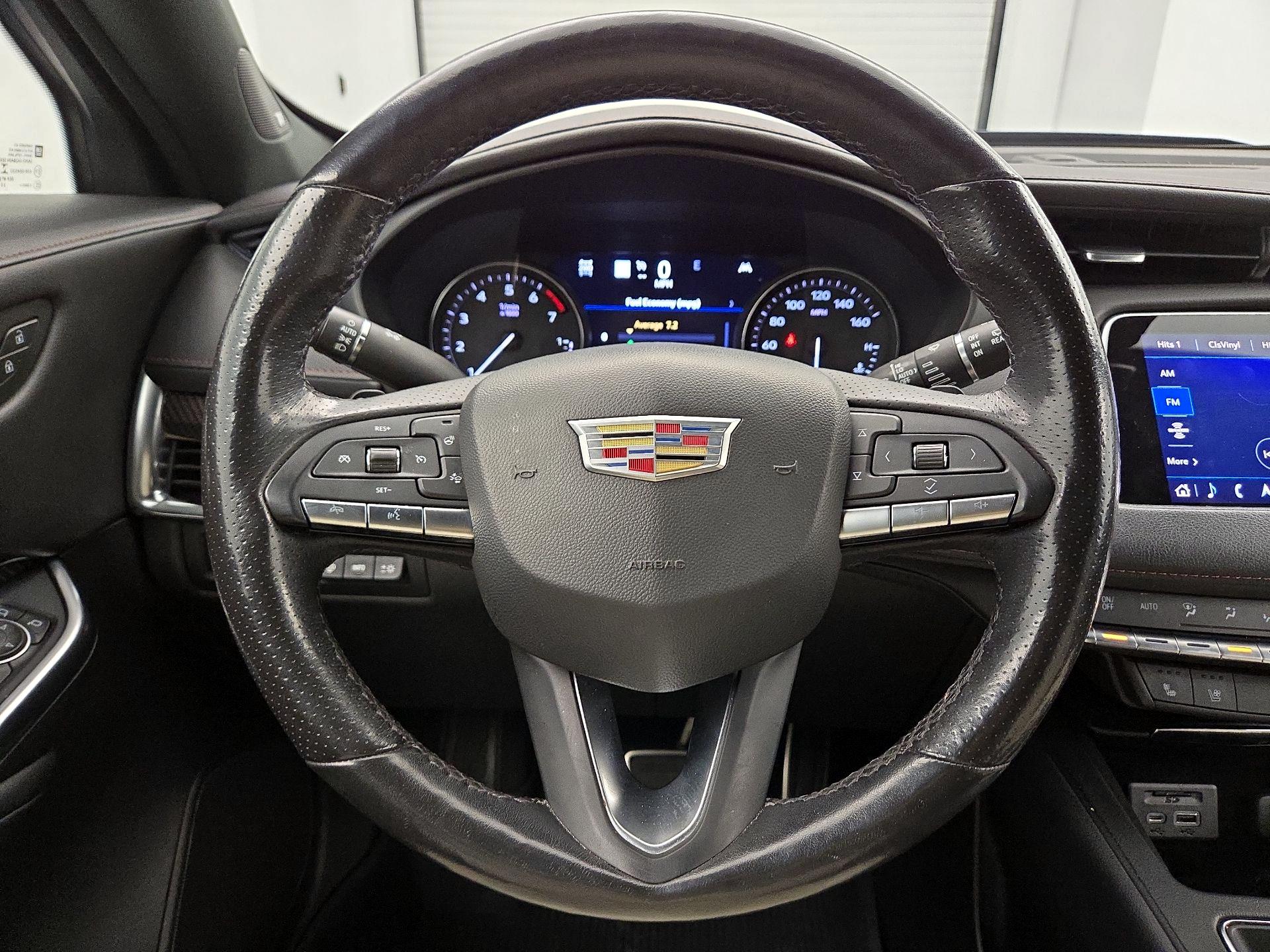 Thumbnail: 2021 Cadillac XT4 - 10