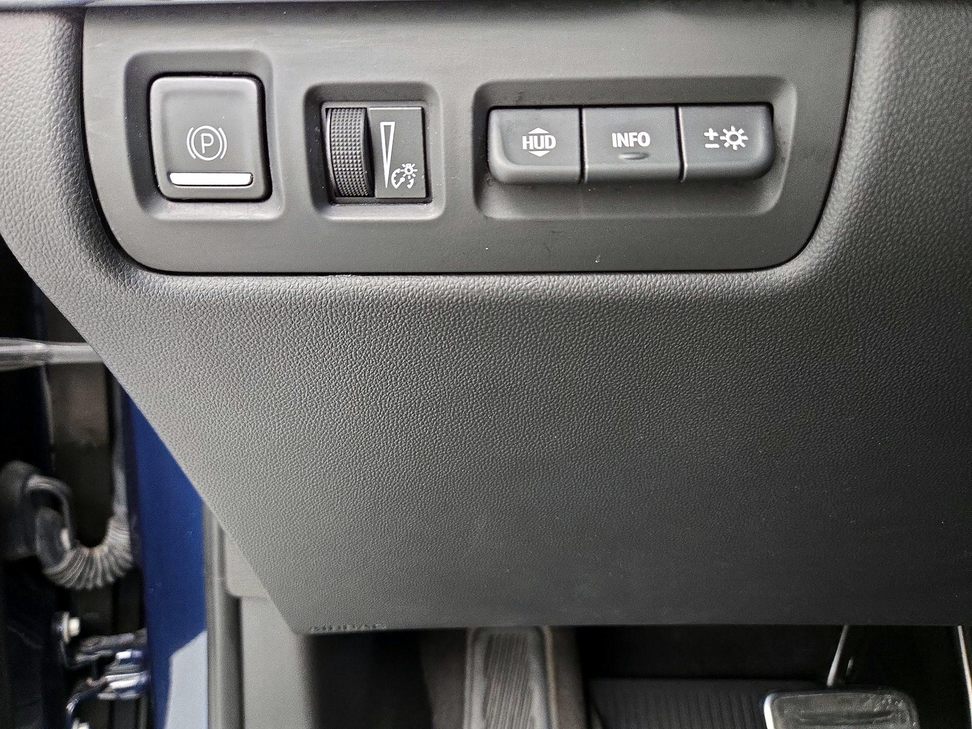 Thumbnail: 2021 Cadillac XT4 - 13