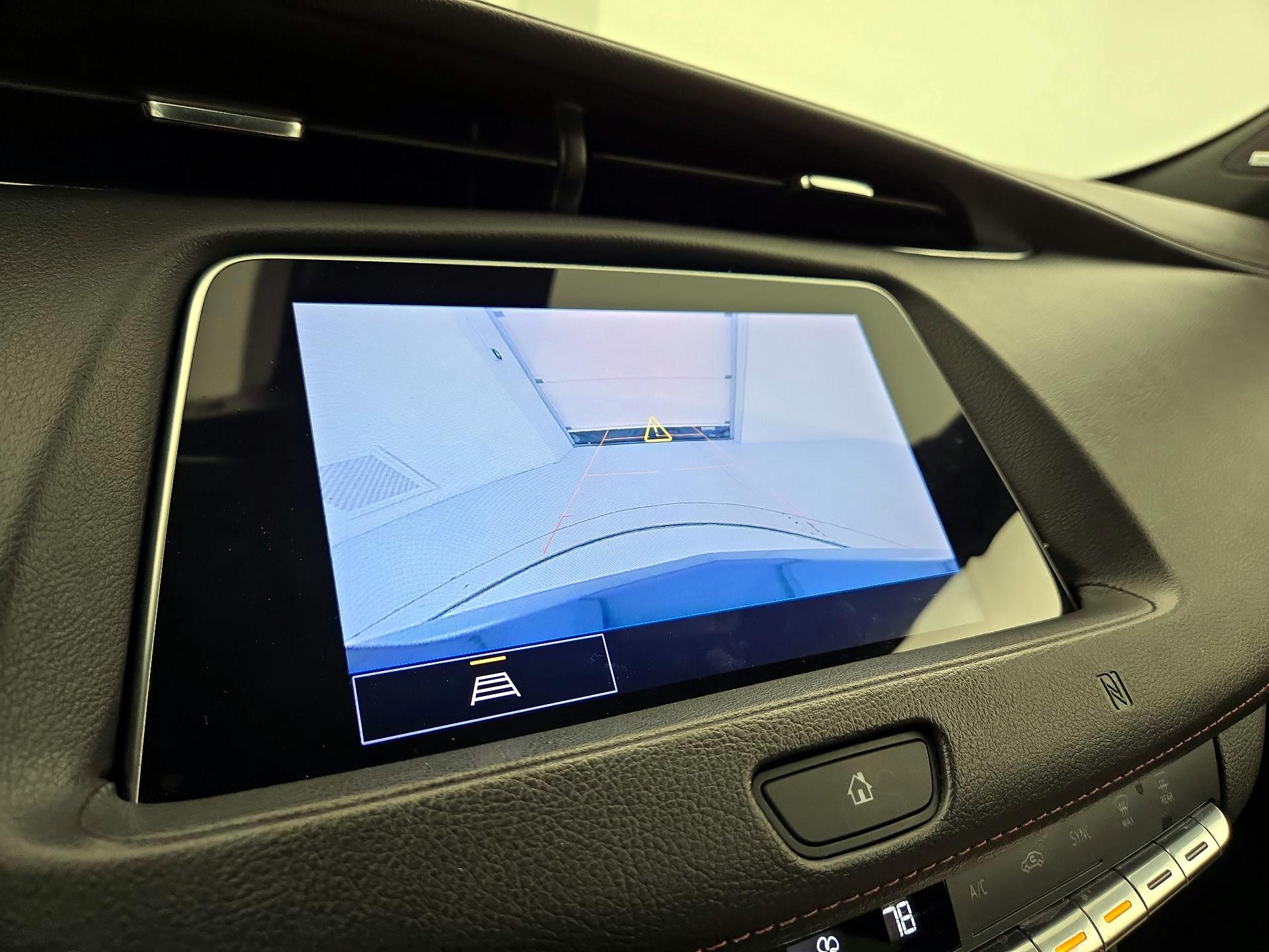 Thumbnail: 2021 Cadillac XT4 - 14