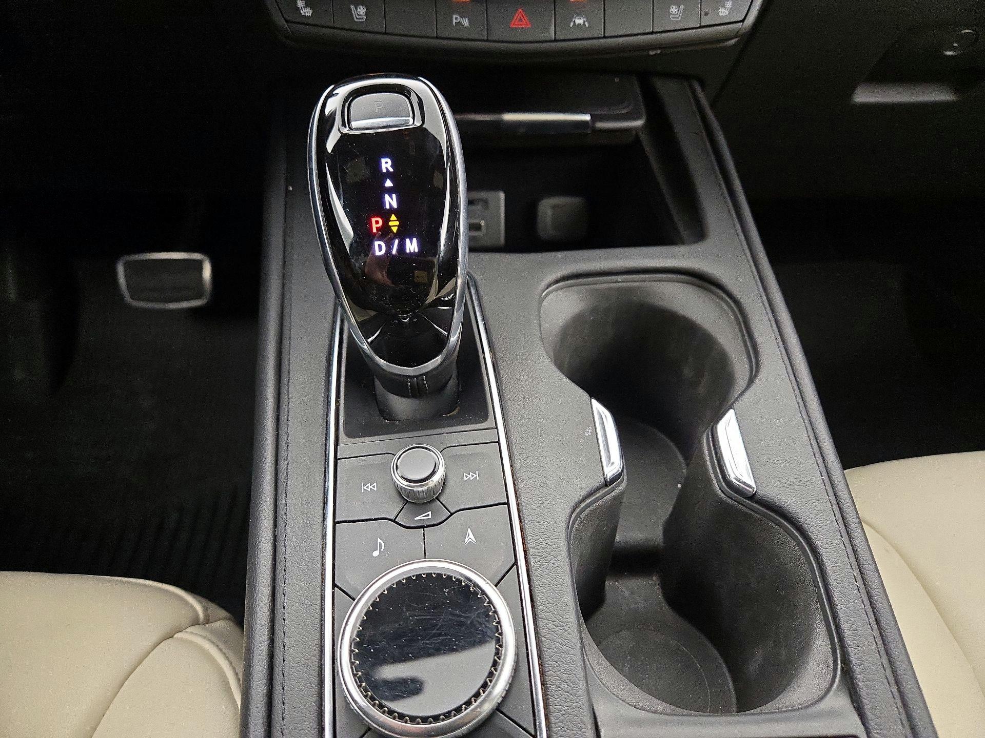 Thumbnail: 2021 Cadillac XT4 - 17