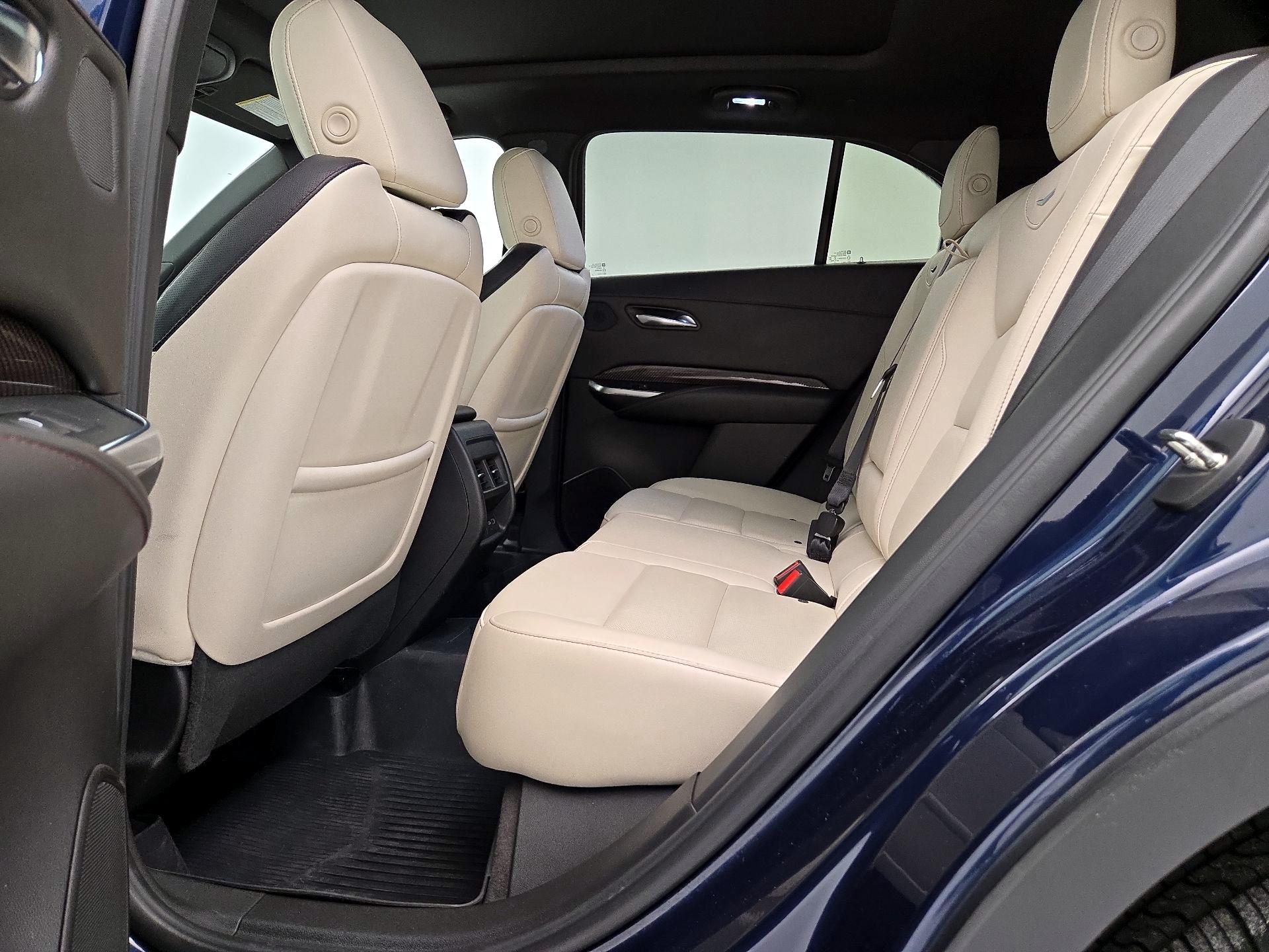 Thumbnail: 2021 Cadillac XT4 - 20