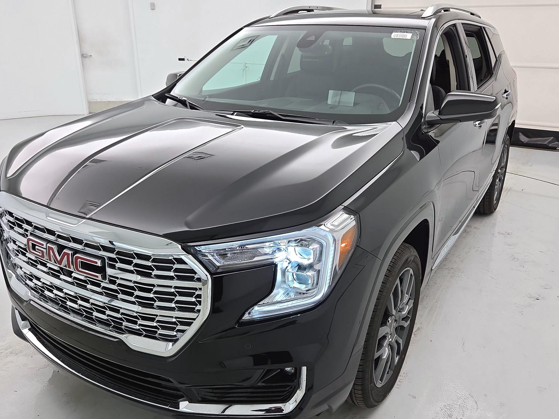 Thumbnail: 2023 GMC Terrain - 3