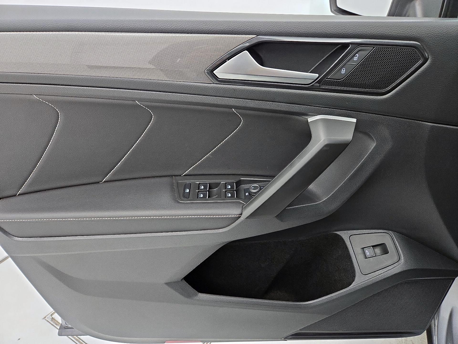 Thumbnail: 2024 Volkswagen Tiguan - 12