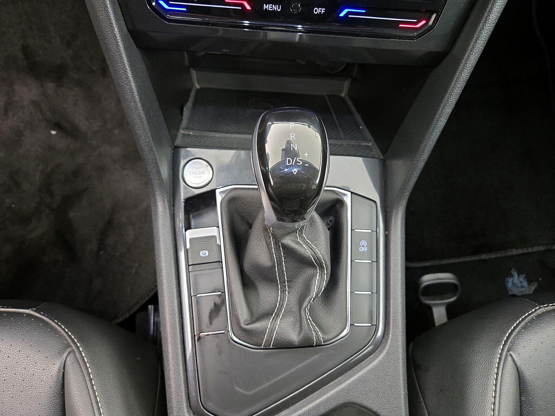 Thumbnail: 2024 Volkswagen Tiguan - 17