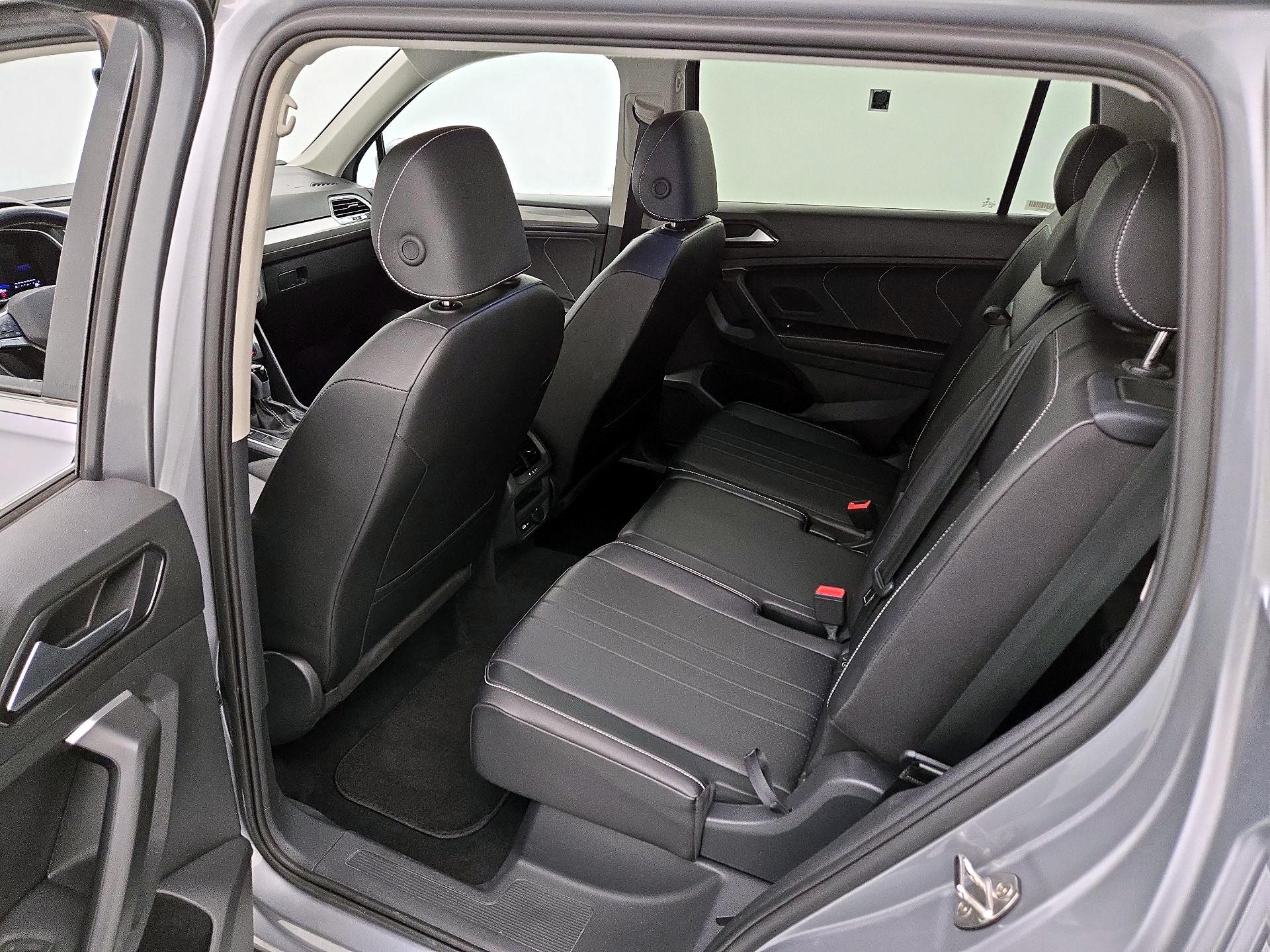 Thumbnail: 2024 Volkswagen Tiguan - 19