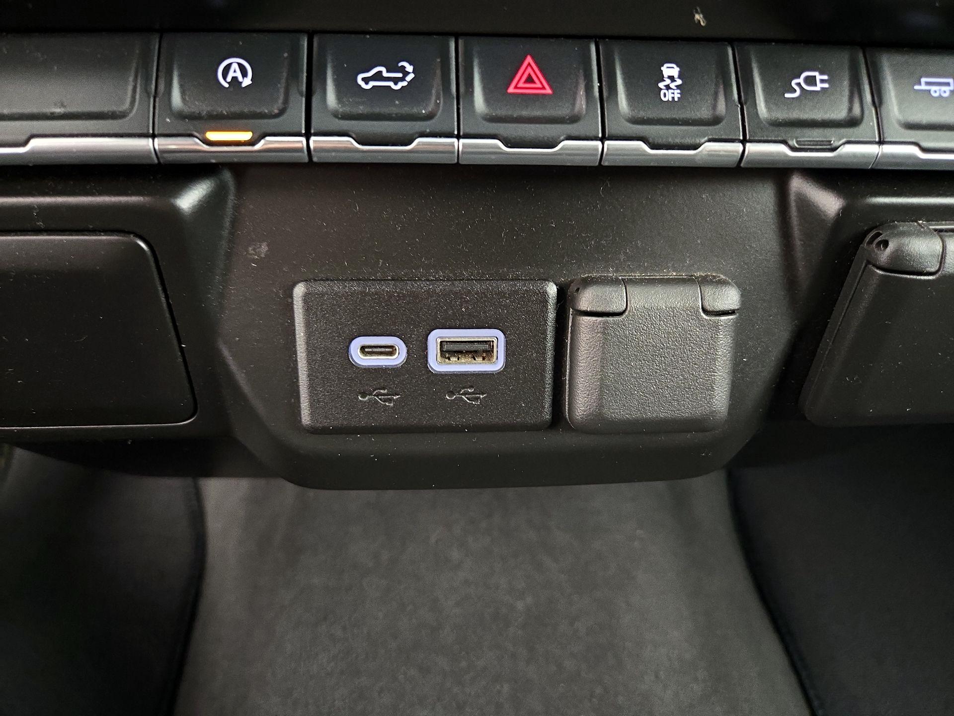 Thumbnail: 2021 Chevrolet Silverado 1500 - 18