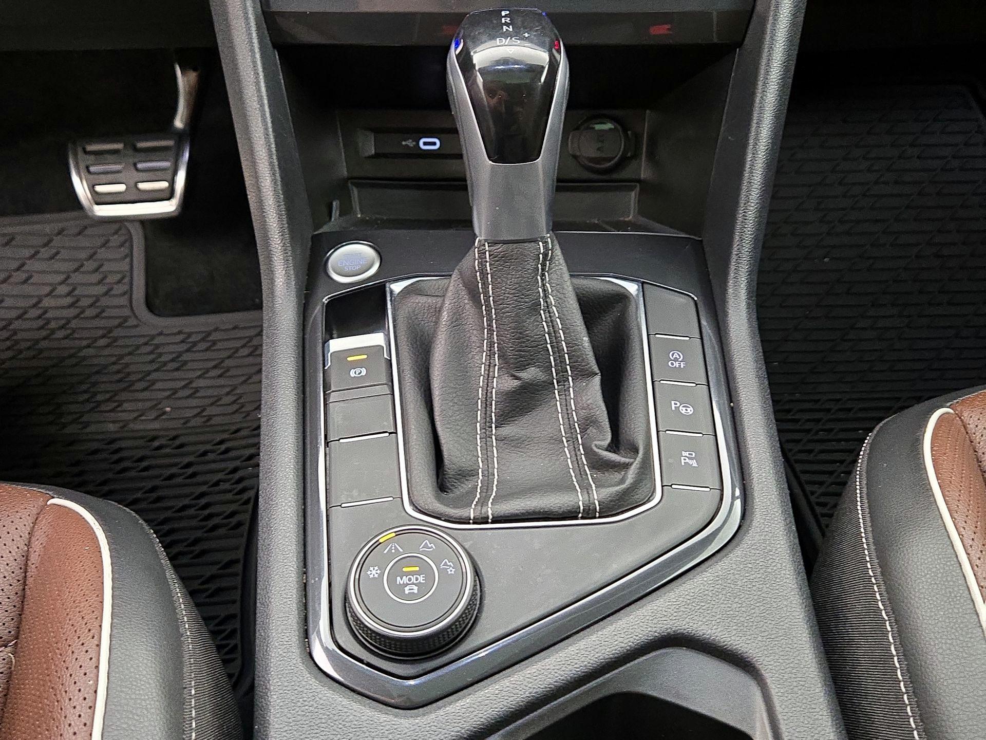 Thumbnail: 2022 Volkswagen Tiguan - 18