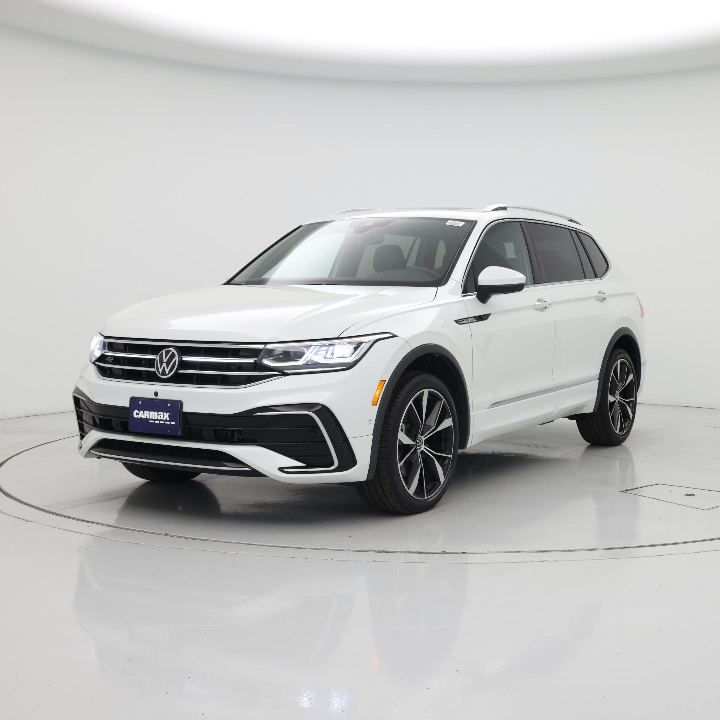 Thumbnail: 2022 Volkswagen Tiguan - 4