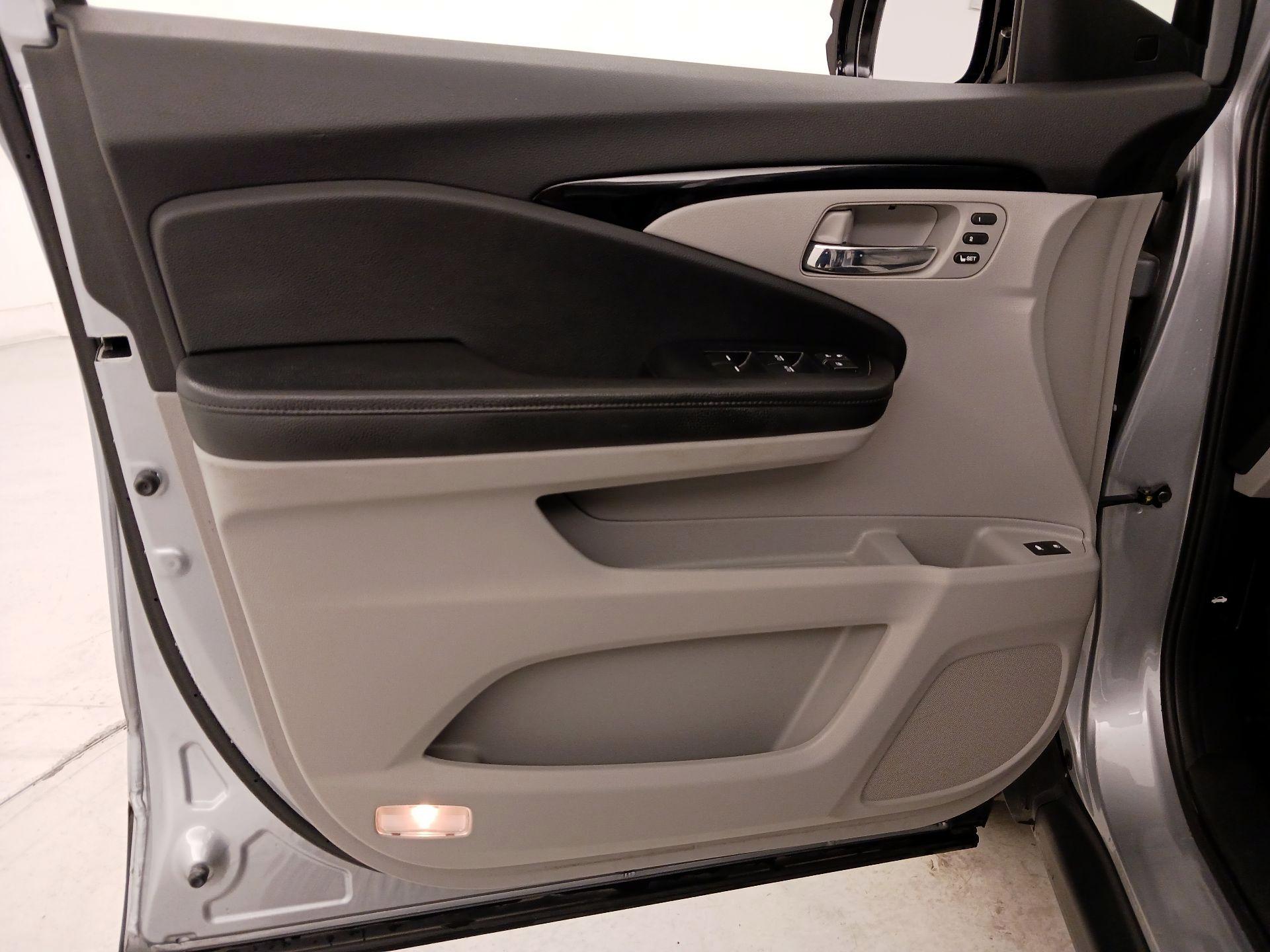 Thumbnail: 2021 Honda Pilot - 12