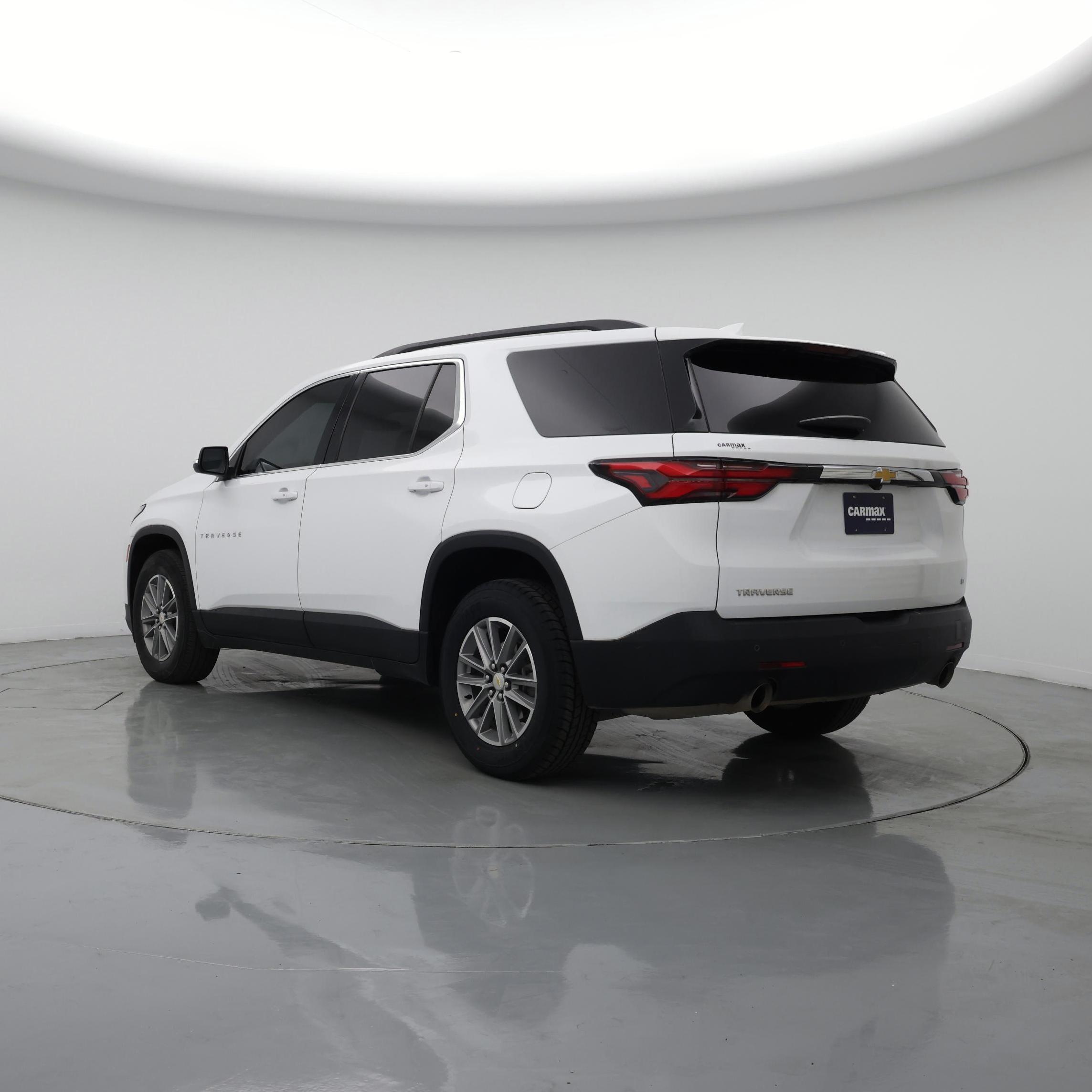Thumbnail: 2022 Chevrolet Traverse - 2