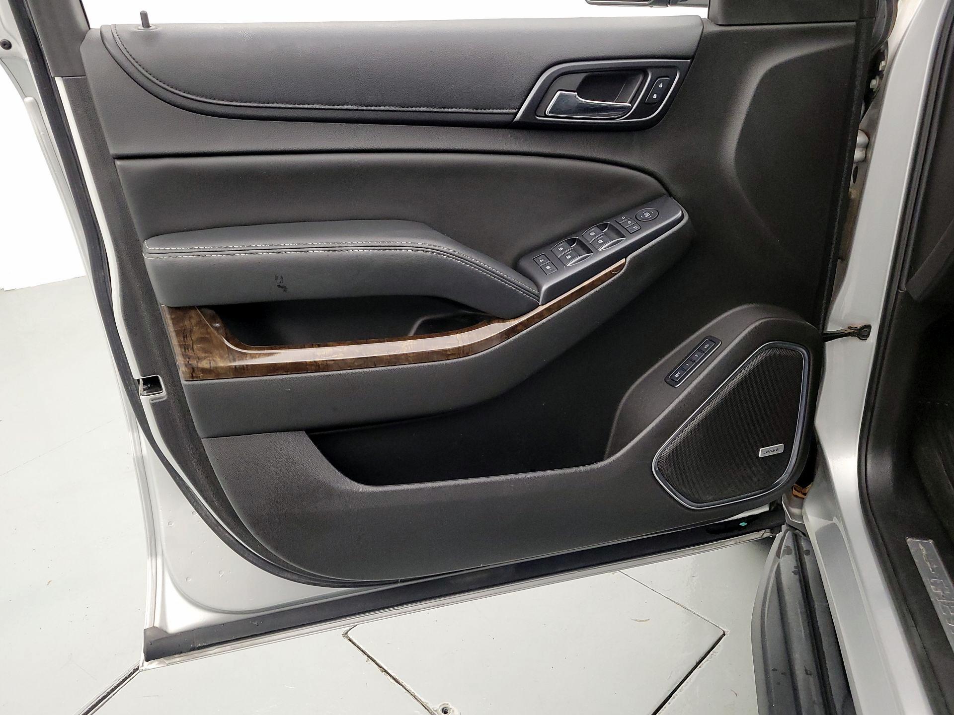 Thumbnail: 2017 Chevrolet Tahoe - 12