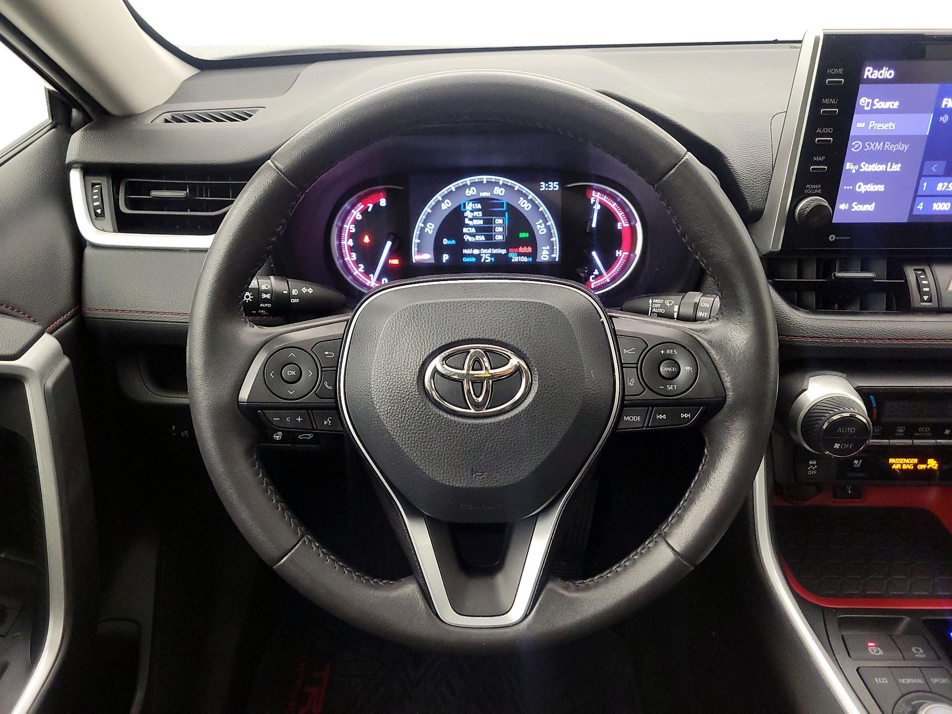 Thumbnail: 2022 Toyota RAV4 - 10