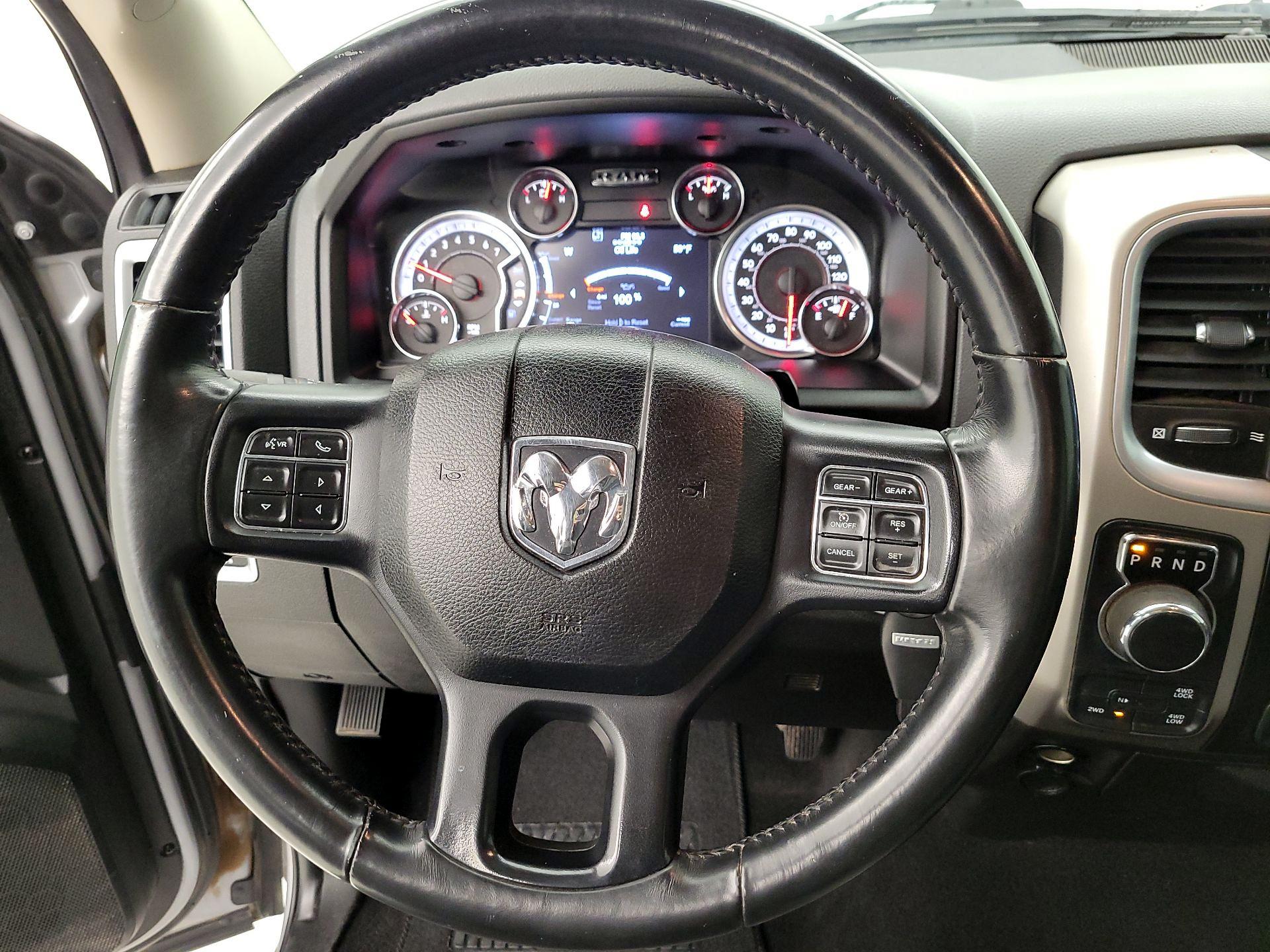 Thumbnail: 2019 RAM 1500 Classic - 10