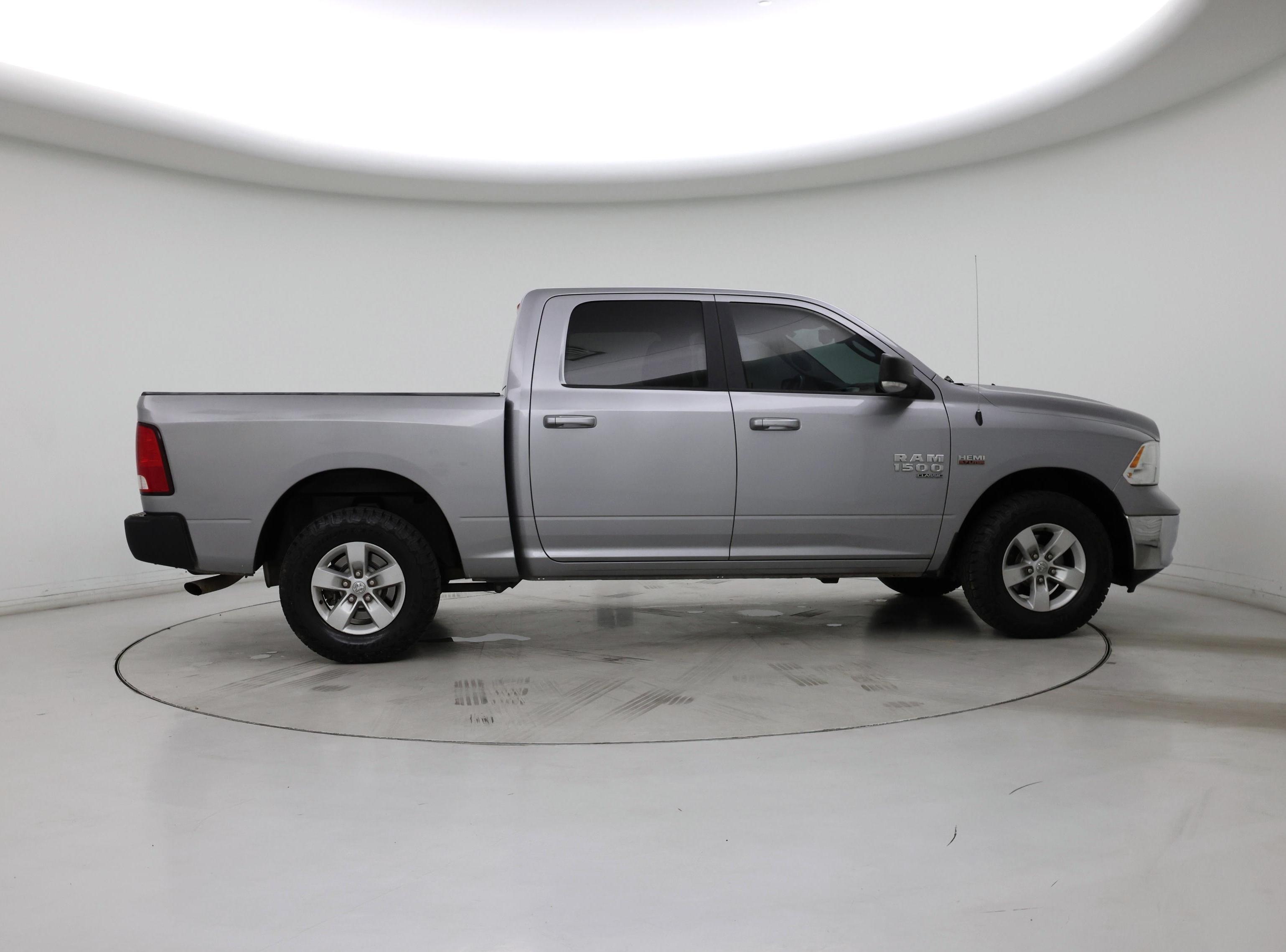 Thumbnail: 2019 RAM 1500 Classic - 7