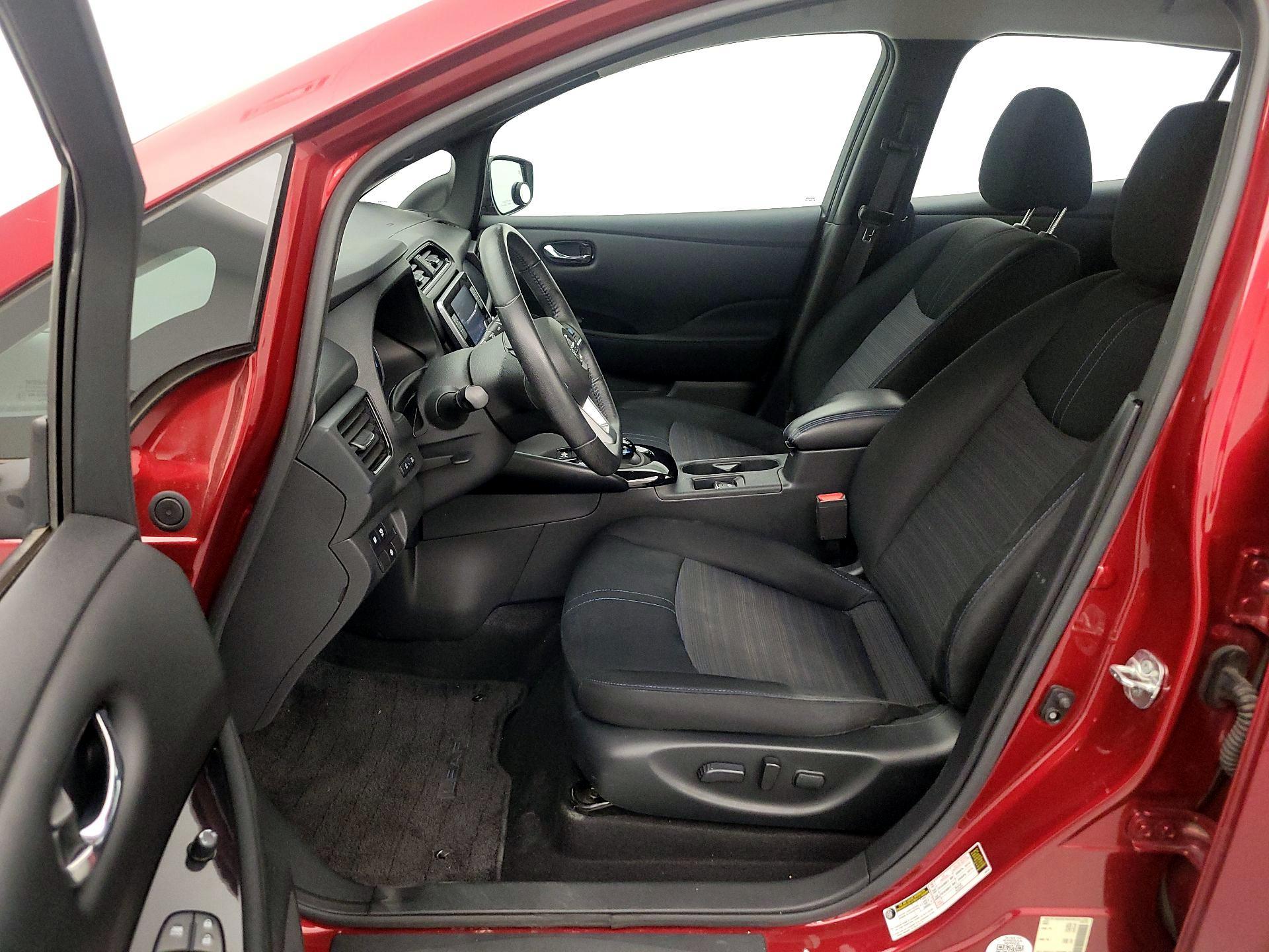 Thumbnail: 2020 Nissan Leaf - 11