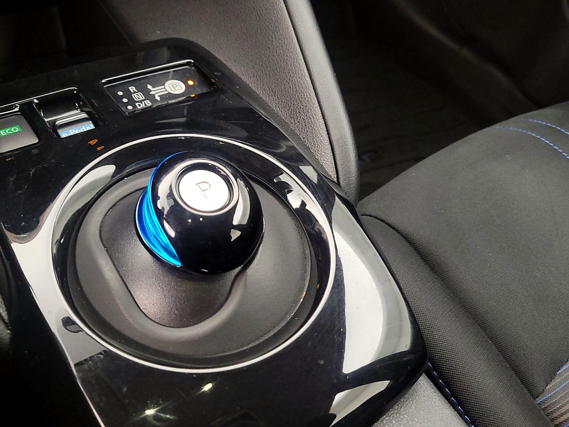 Thumbnail: 2020 Nissan Leaf - 18