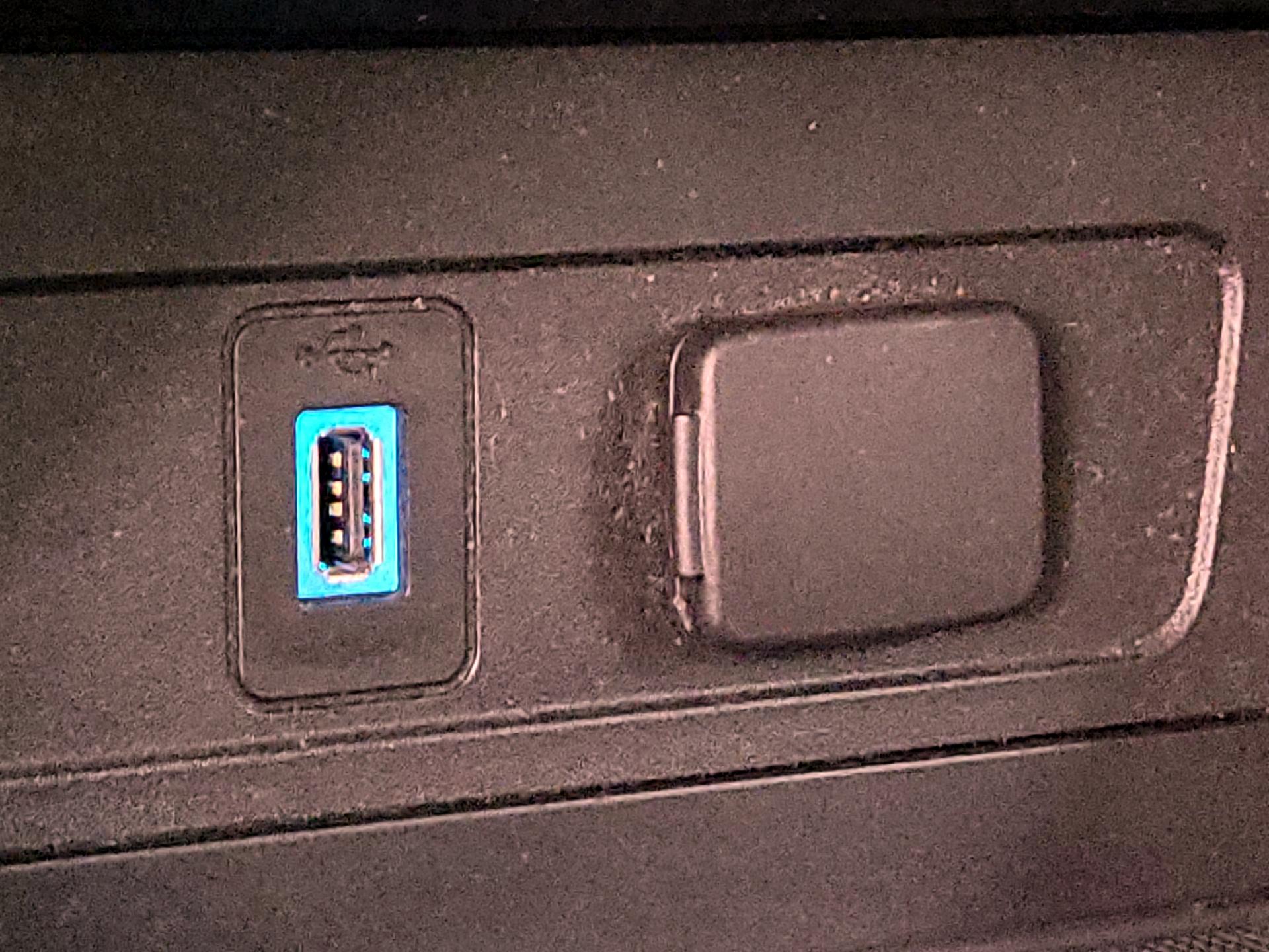 Thumbnail: 2017 Ford Escape - 18