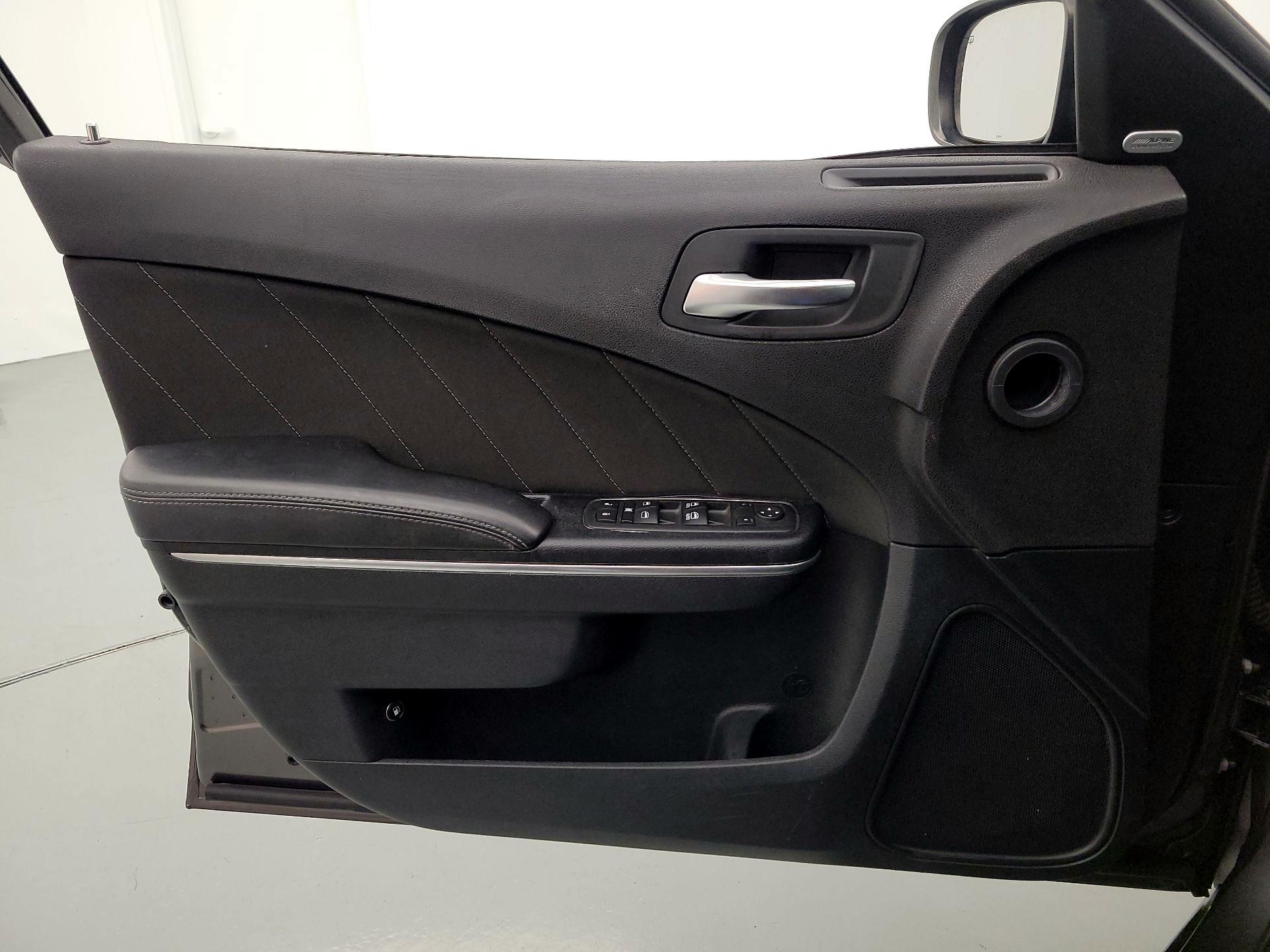 Thumbnail: 2015 Dodge Charger - 12