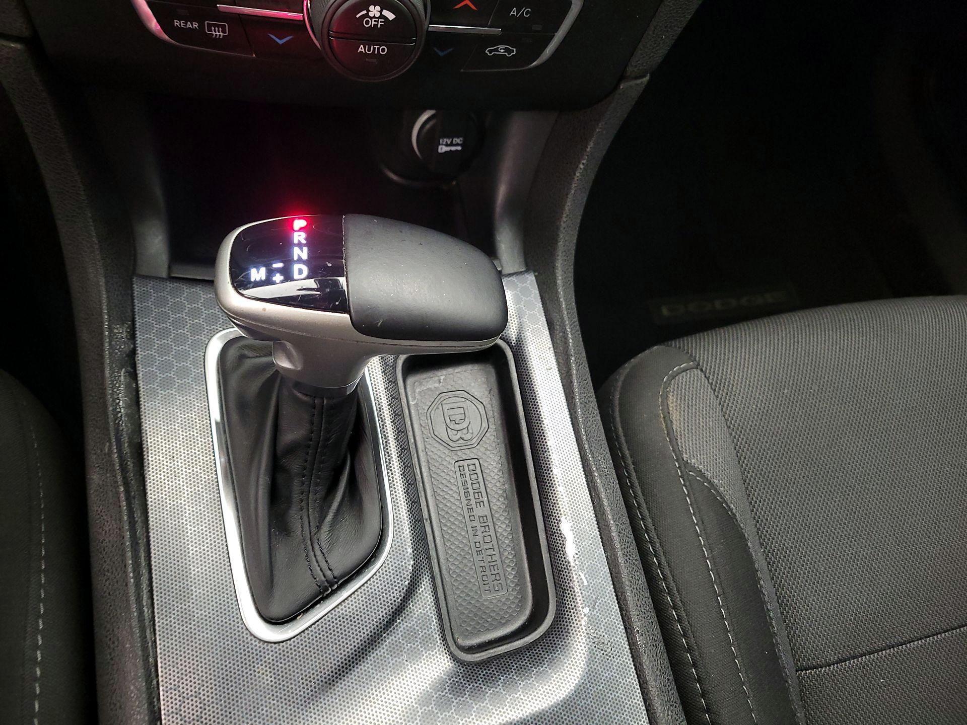 Thumbnail: 2015 Dodge Charger - 16