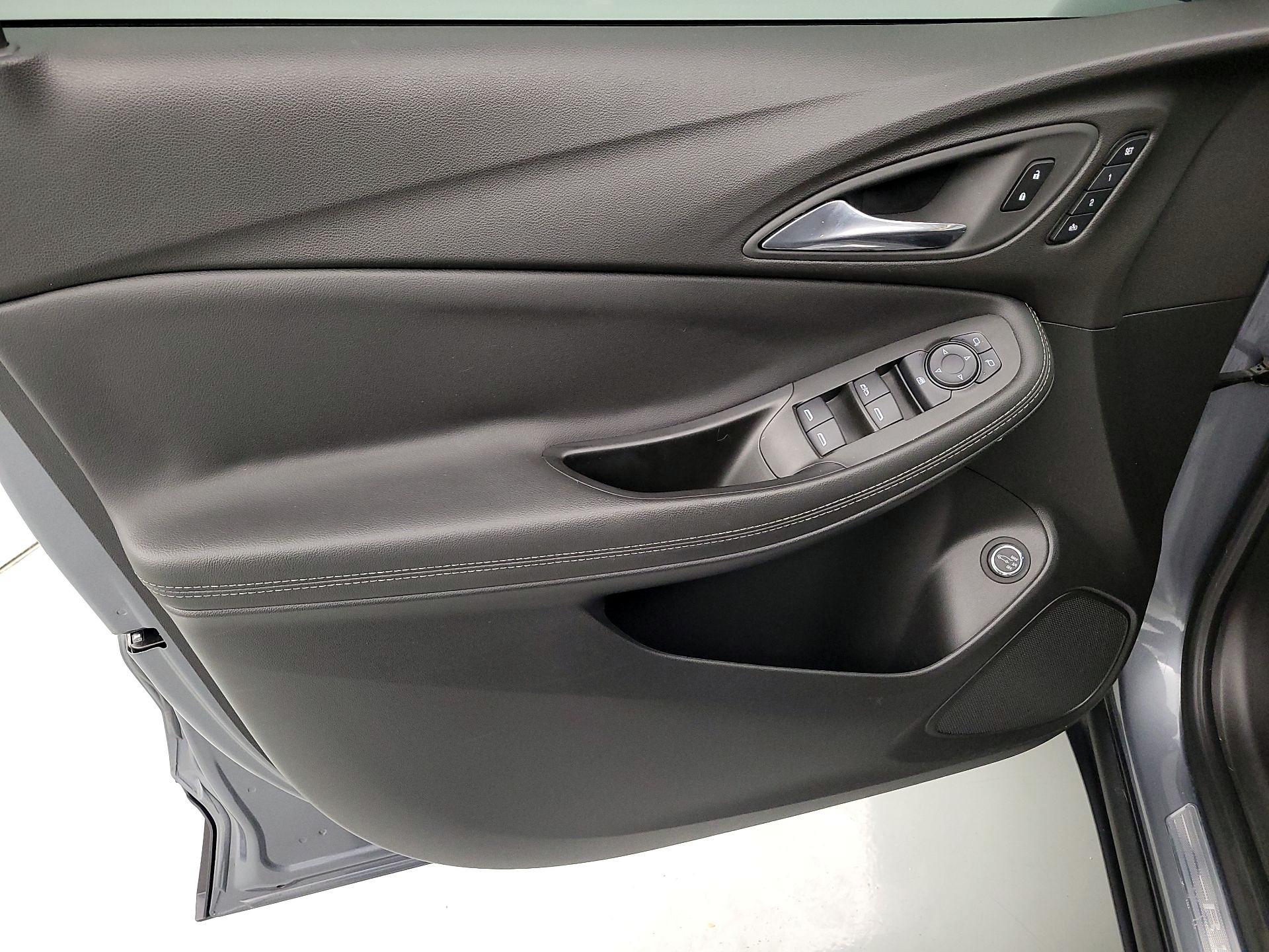 Thumbnail: 2022 Buick Encore GX - 12