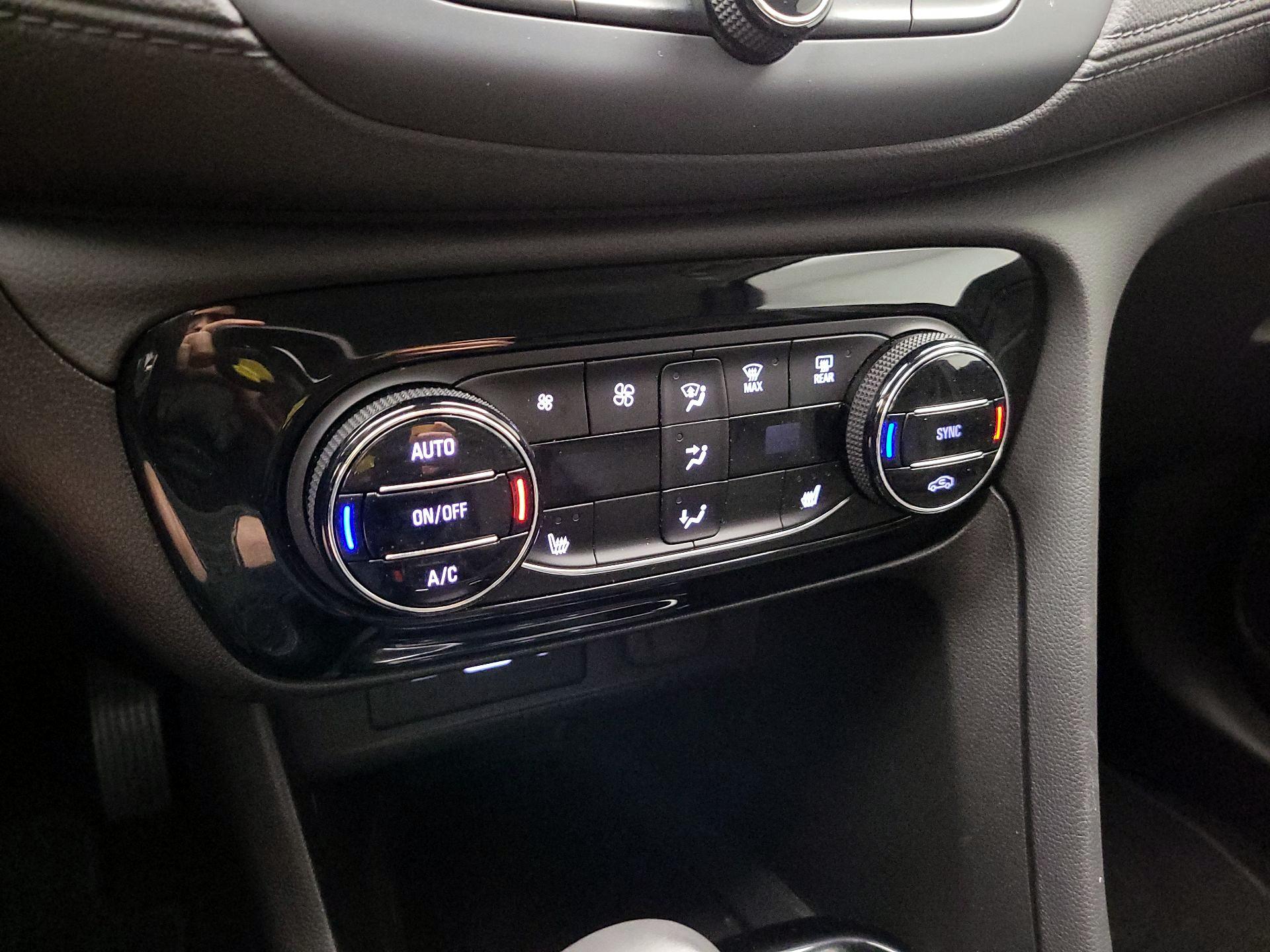 Thumbnail: 2022 Buick Encore GX - 16