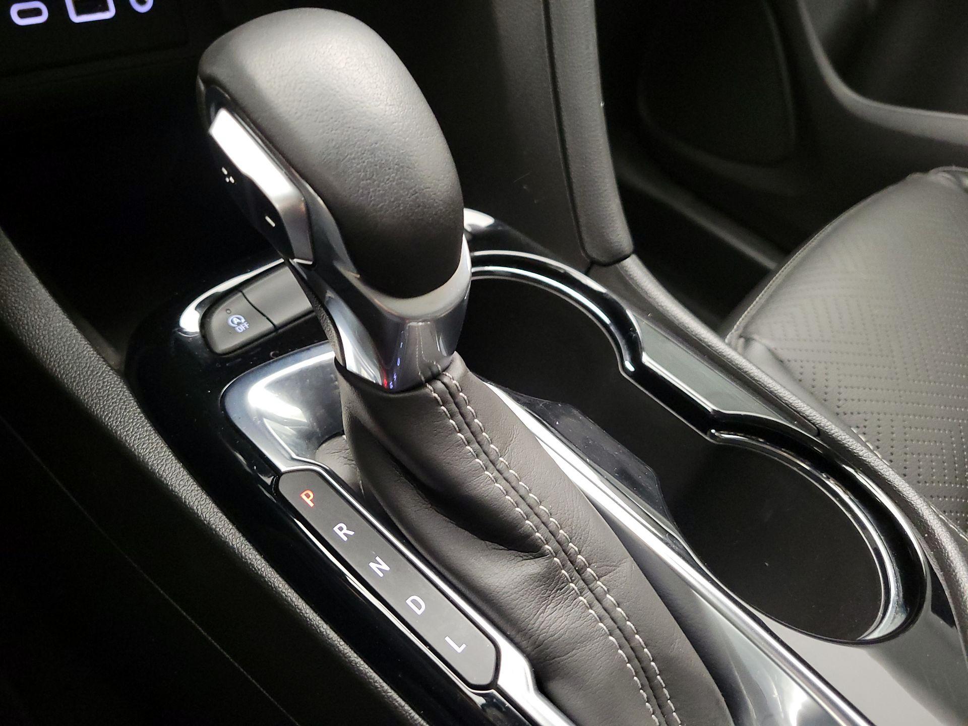 Thumbnail: 2022 Buick Encore GX - 17