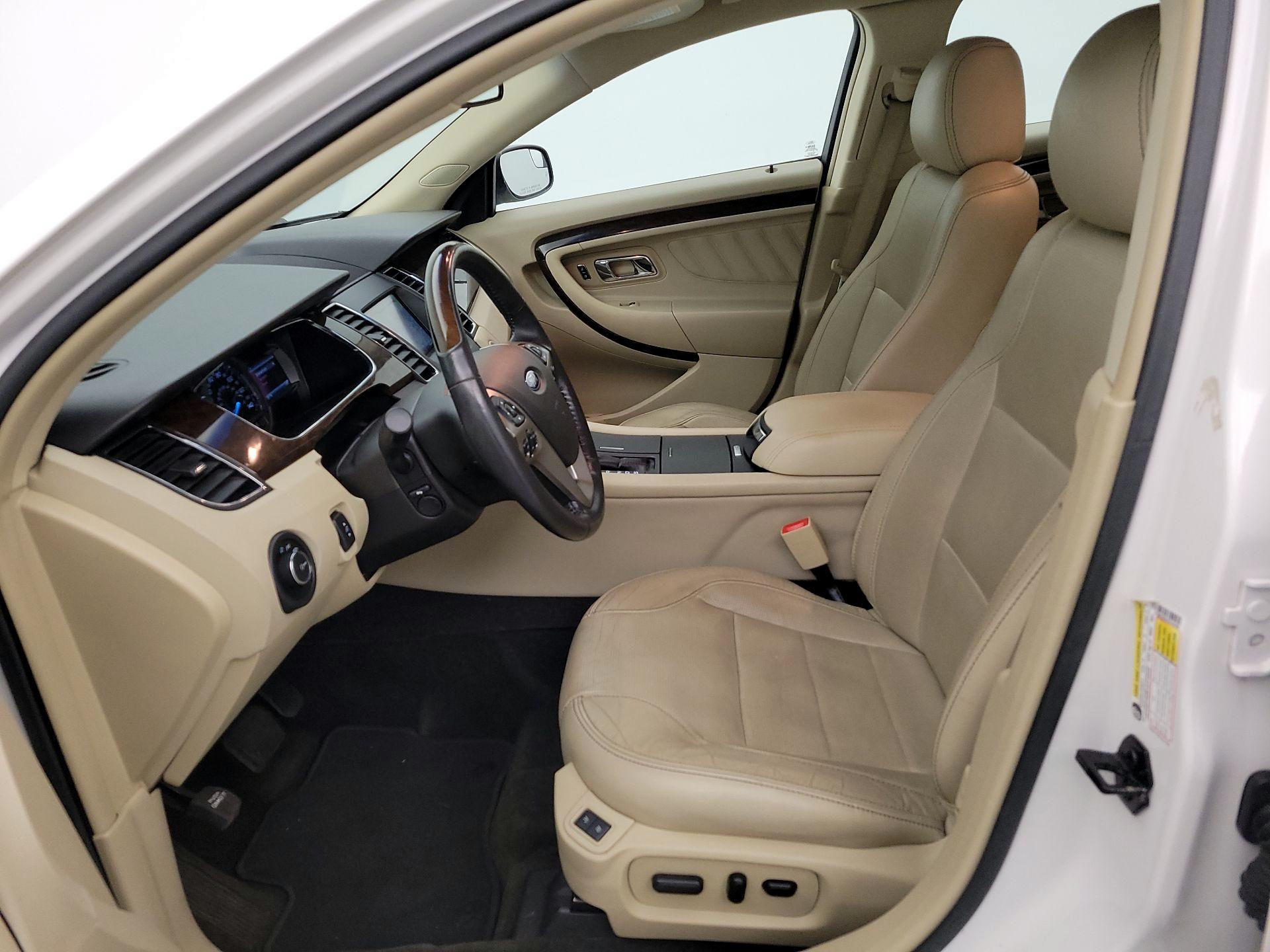 Thumbnail: 2015 Ford Taurus - 11