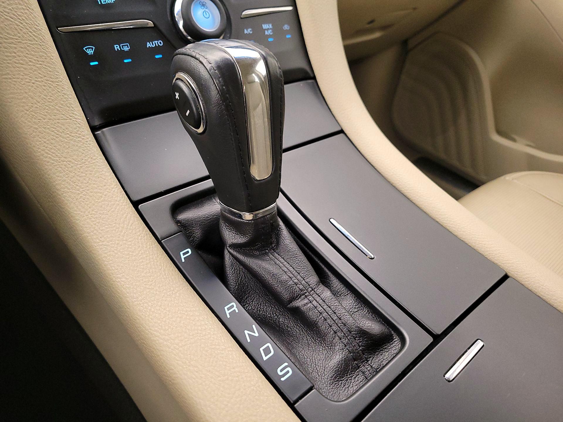 Thumbnail: 2015 Ford Taurus - 18